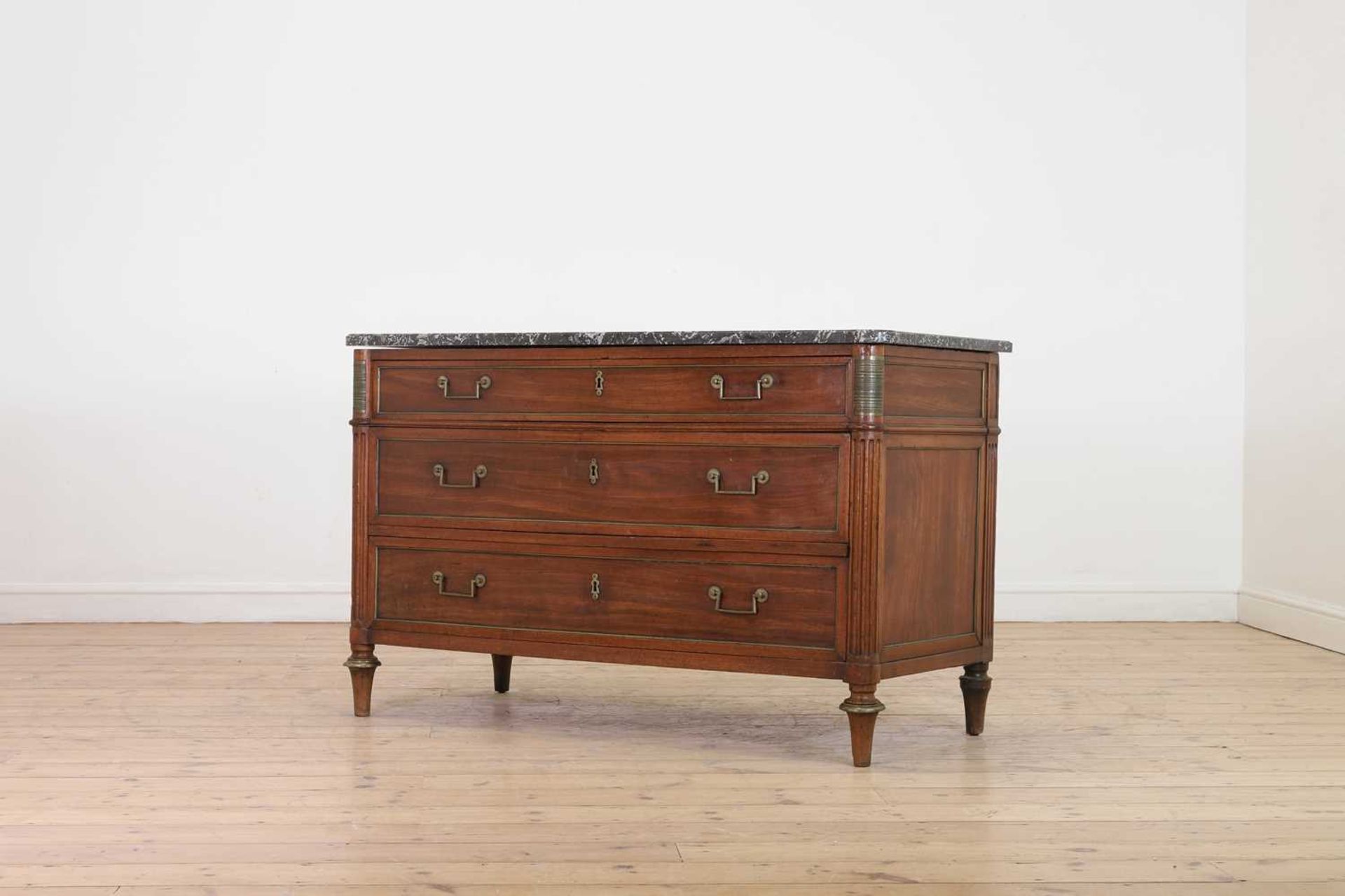 A Louis XVI mahogany commode - Image 2 of 20