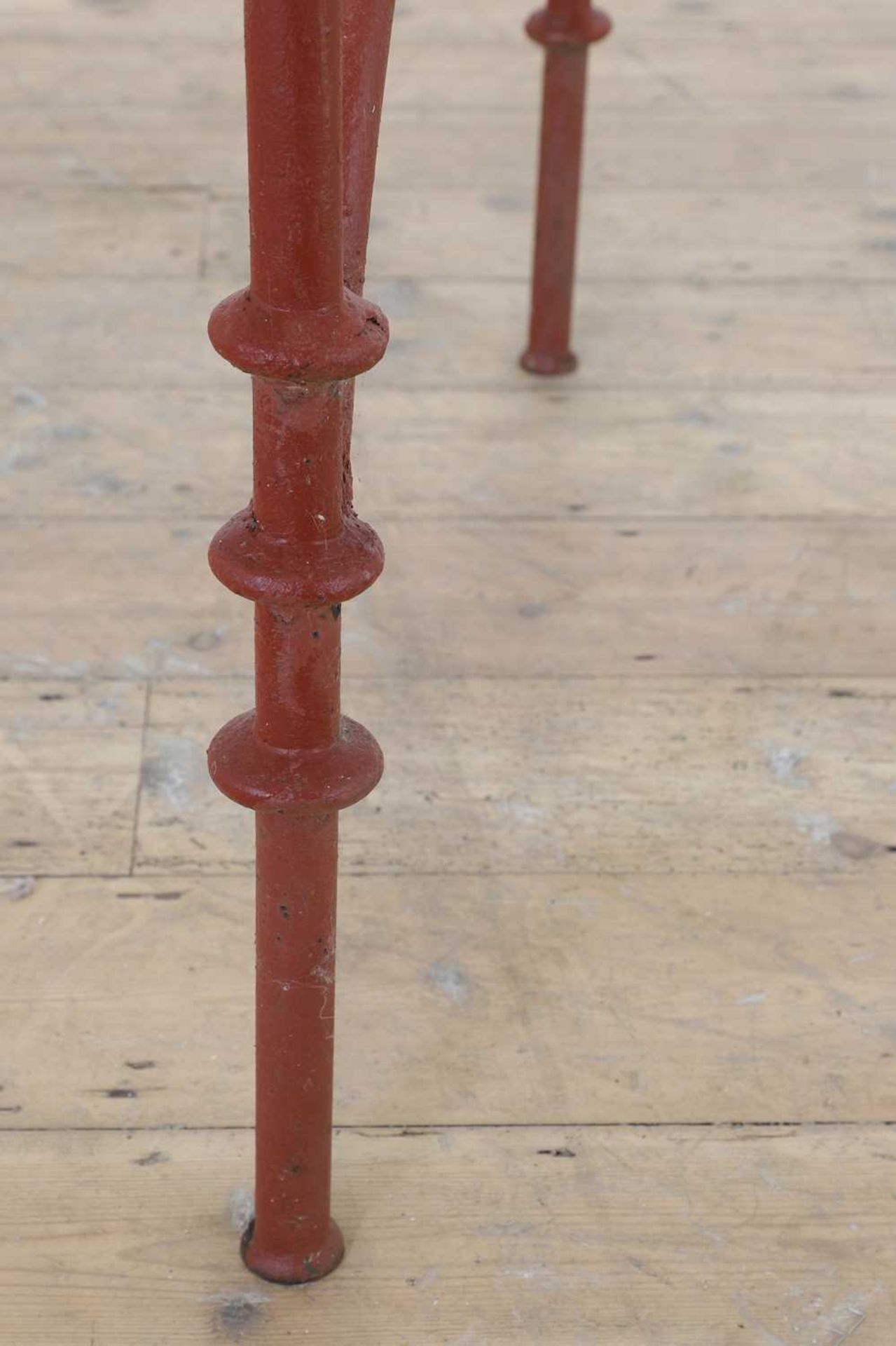 A painted wrought-iron table and chairs, - Image 12 of 12