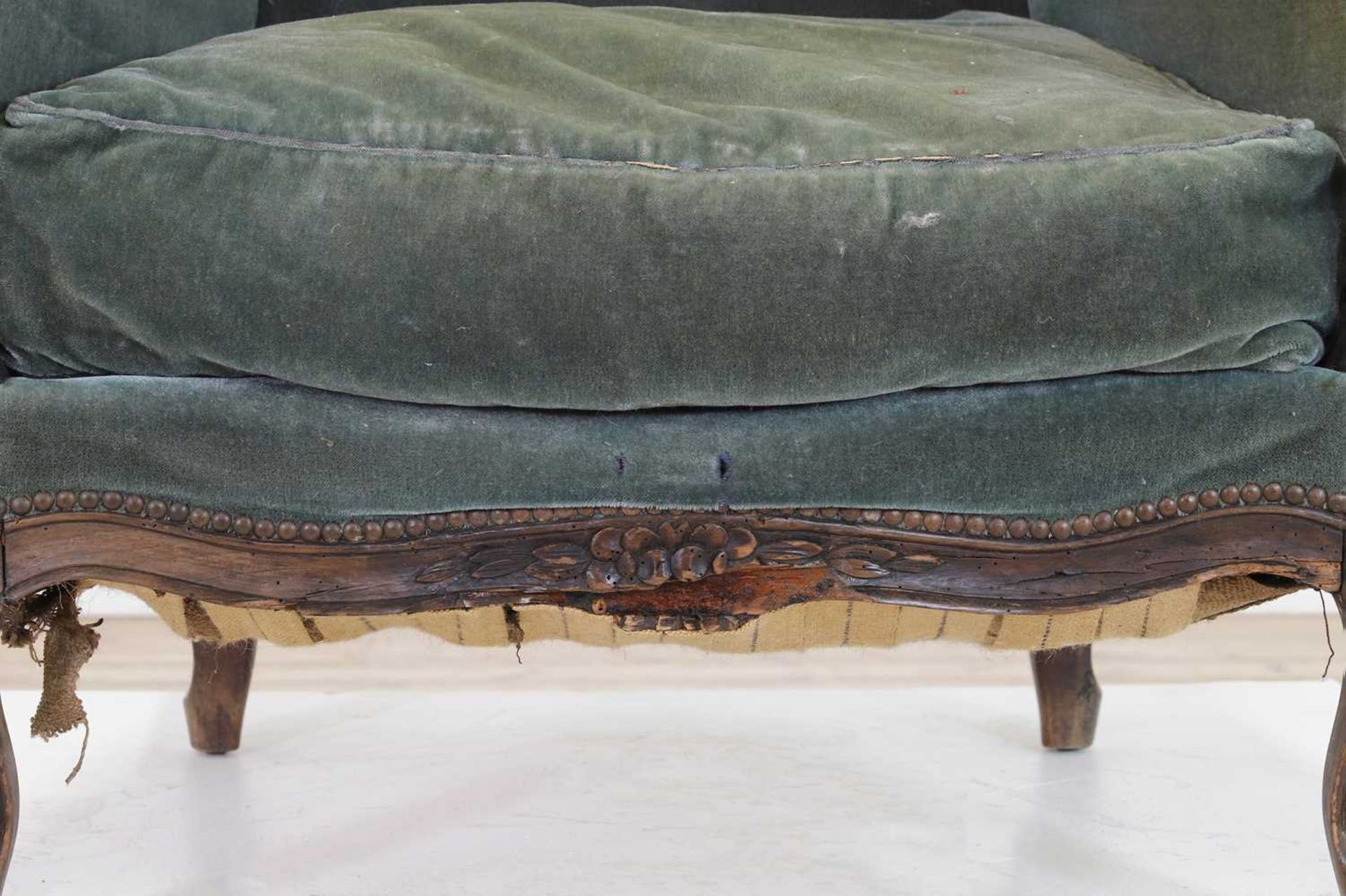 A large beech armchair in the Louis XV taste, - Bild 7 aus 20
