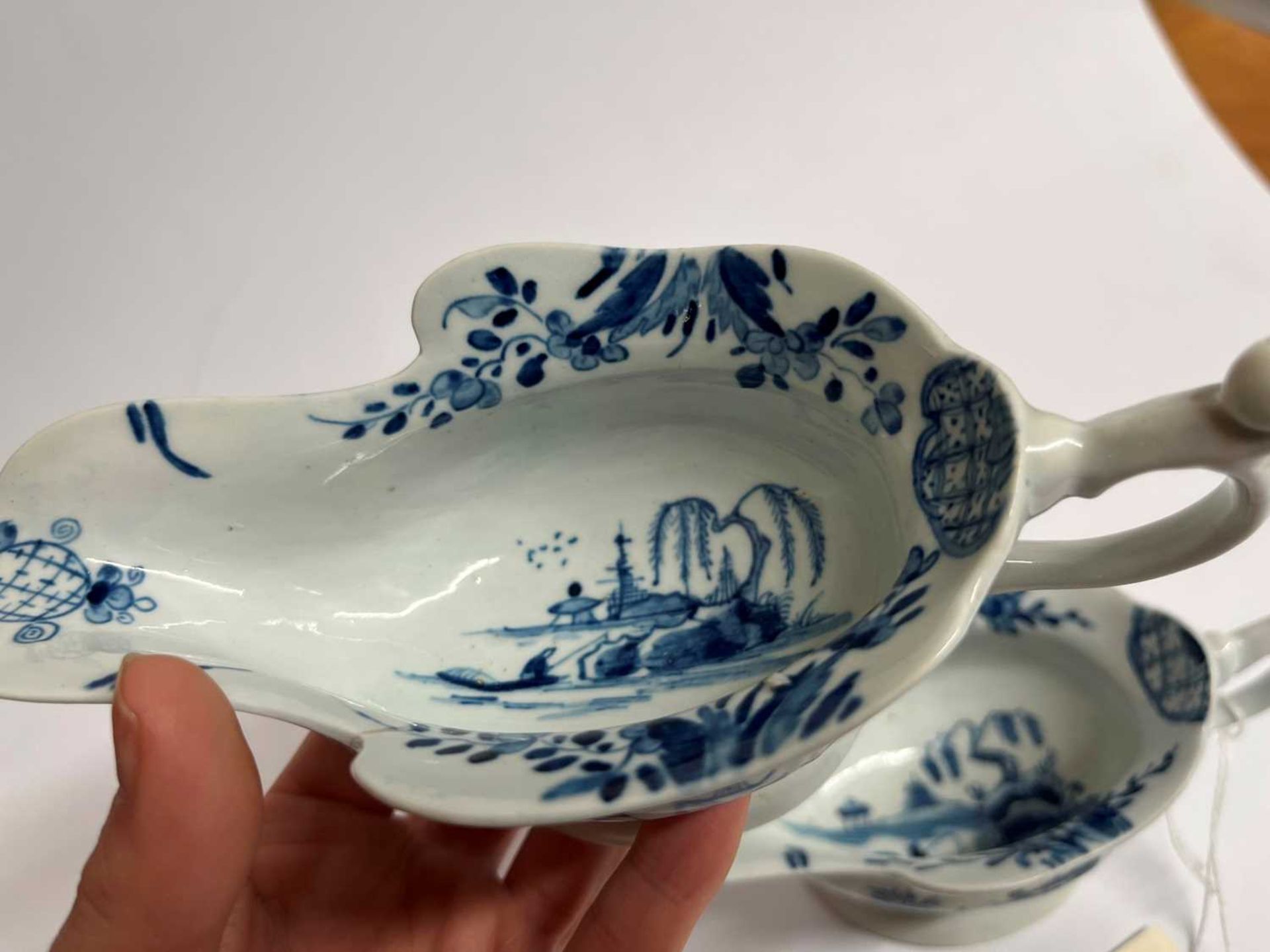 A pair of Worcester blue and white porcelain sauce boats, - Image 8 of 15