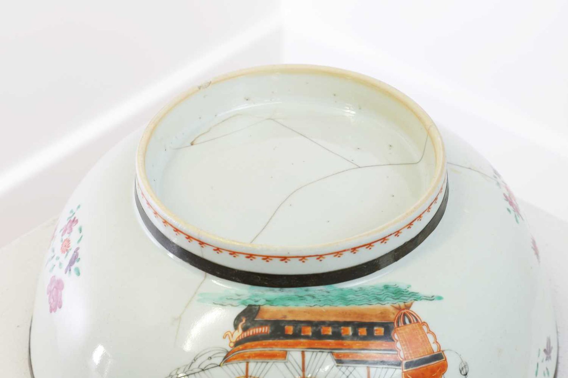An export porcelain punchbowl - Image 6 of 6