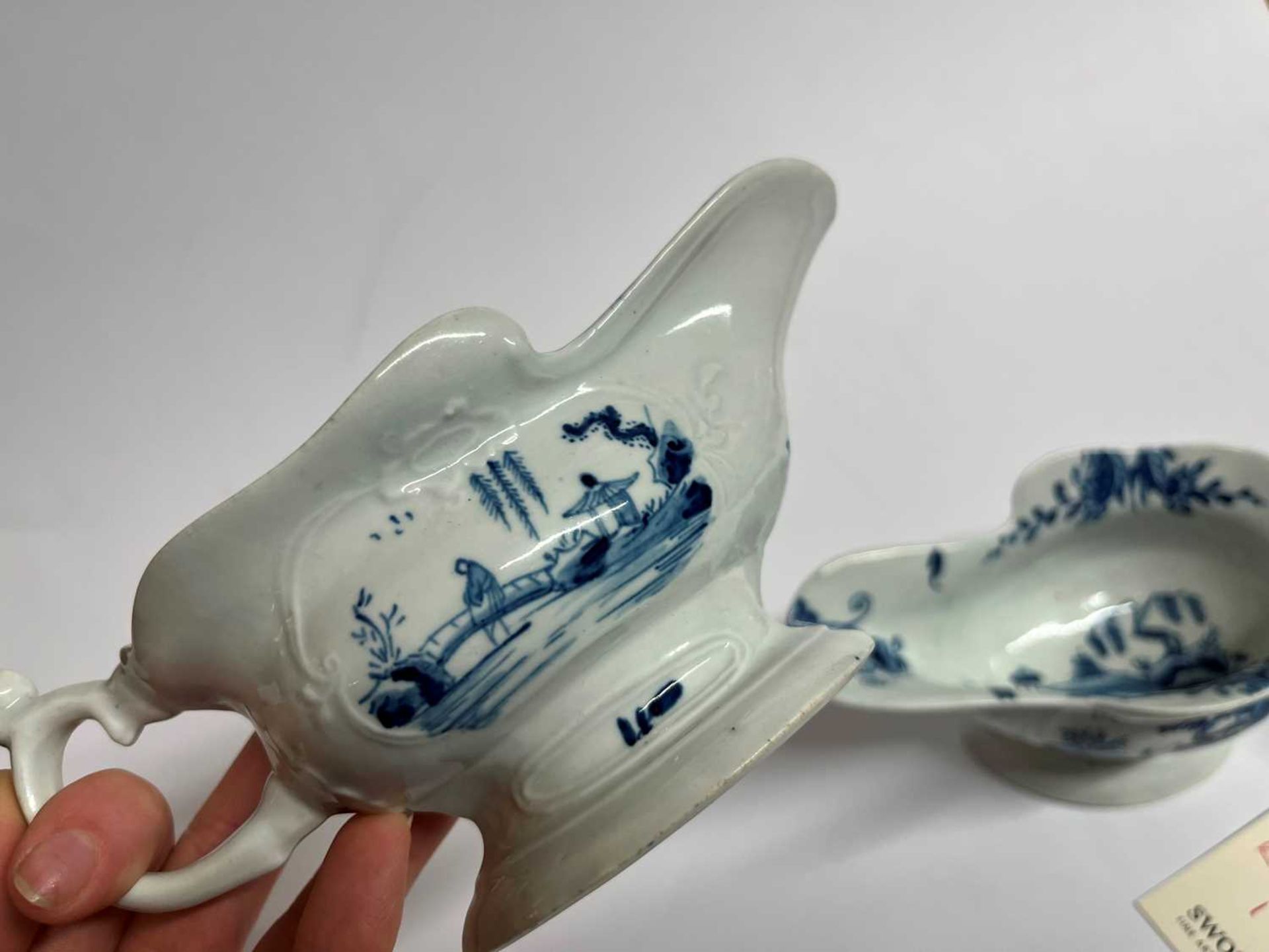 A pair of Worcester blue and white porcelain sauce boats, - Image 9 of 15
