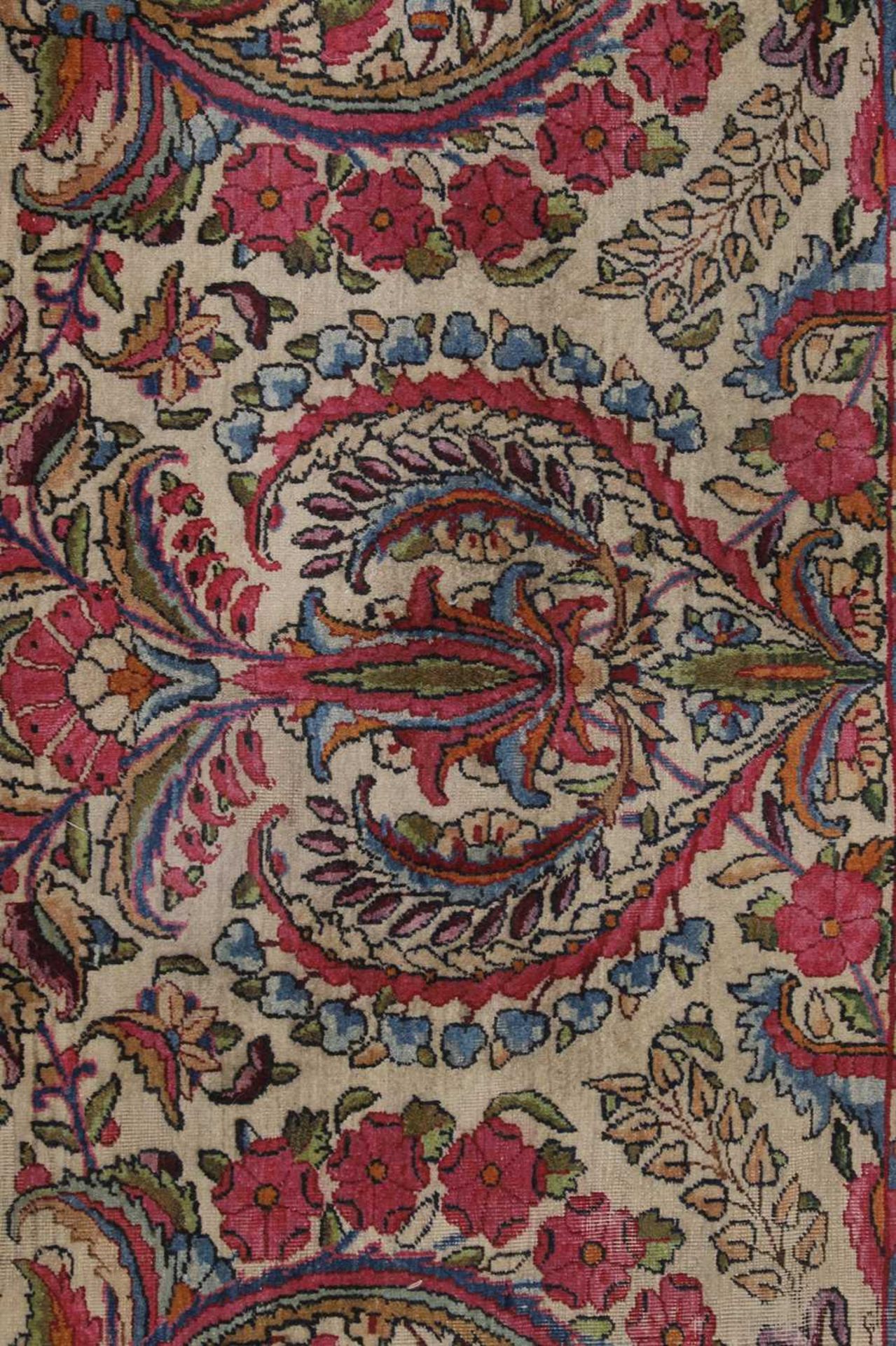 A Kirman wool carpet, - Image 2 of 5