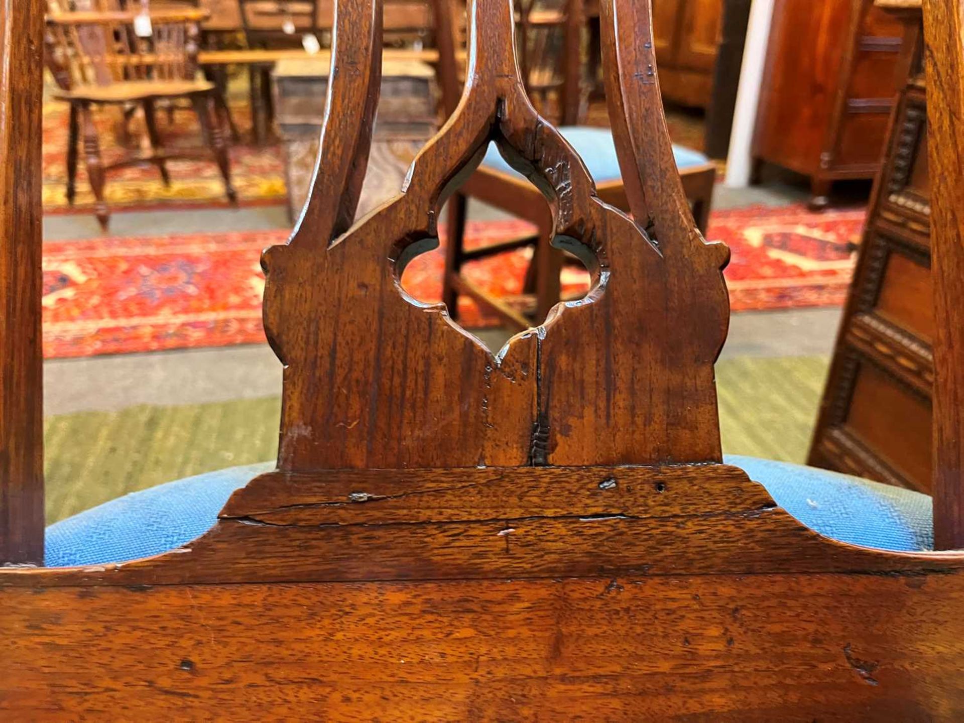 A pair of George III mahogany side chairs, - Bild 23 aus 24