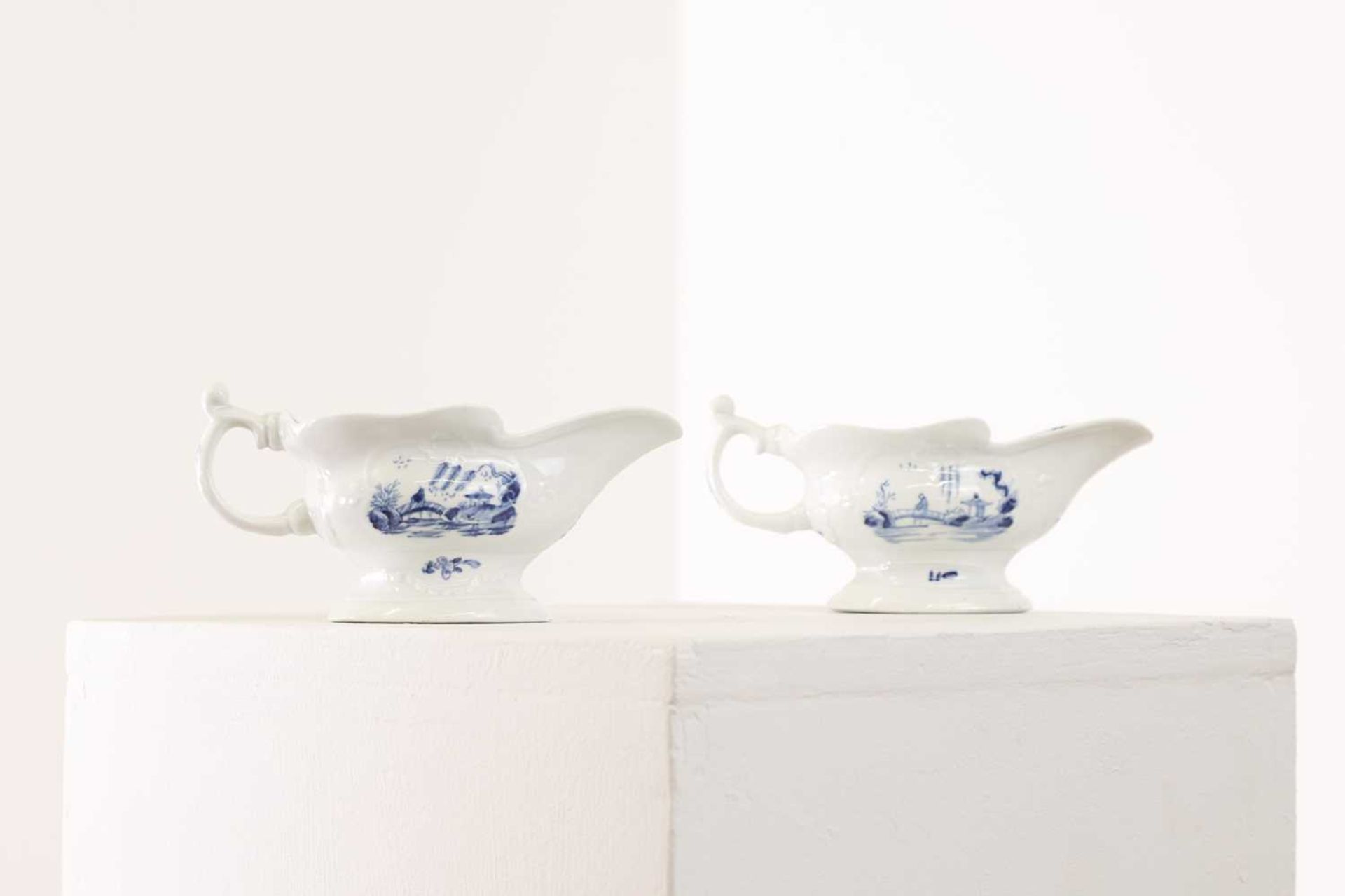 A pair of Worcester blue and white porcelain sauce boats, - Image 4 of 15