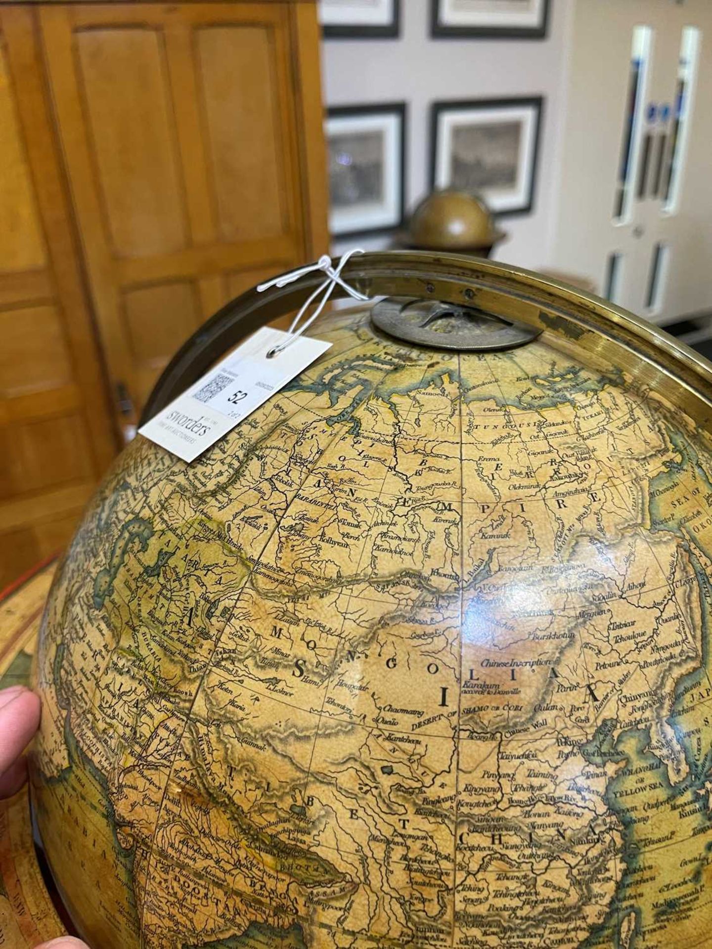 A pair of terrestrial and celestial library globes by J & W Cary, - Bild 31 aus 34