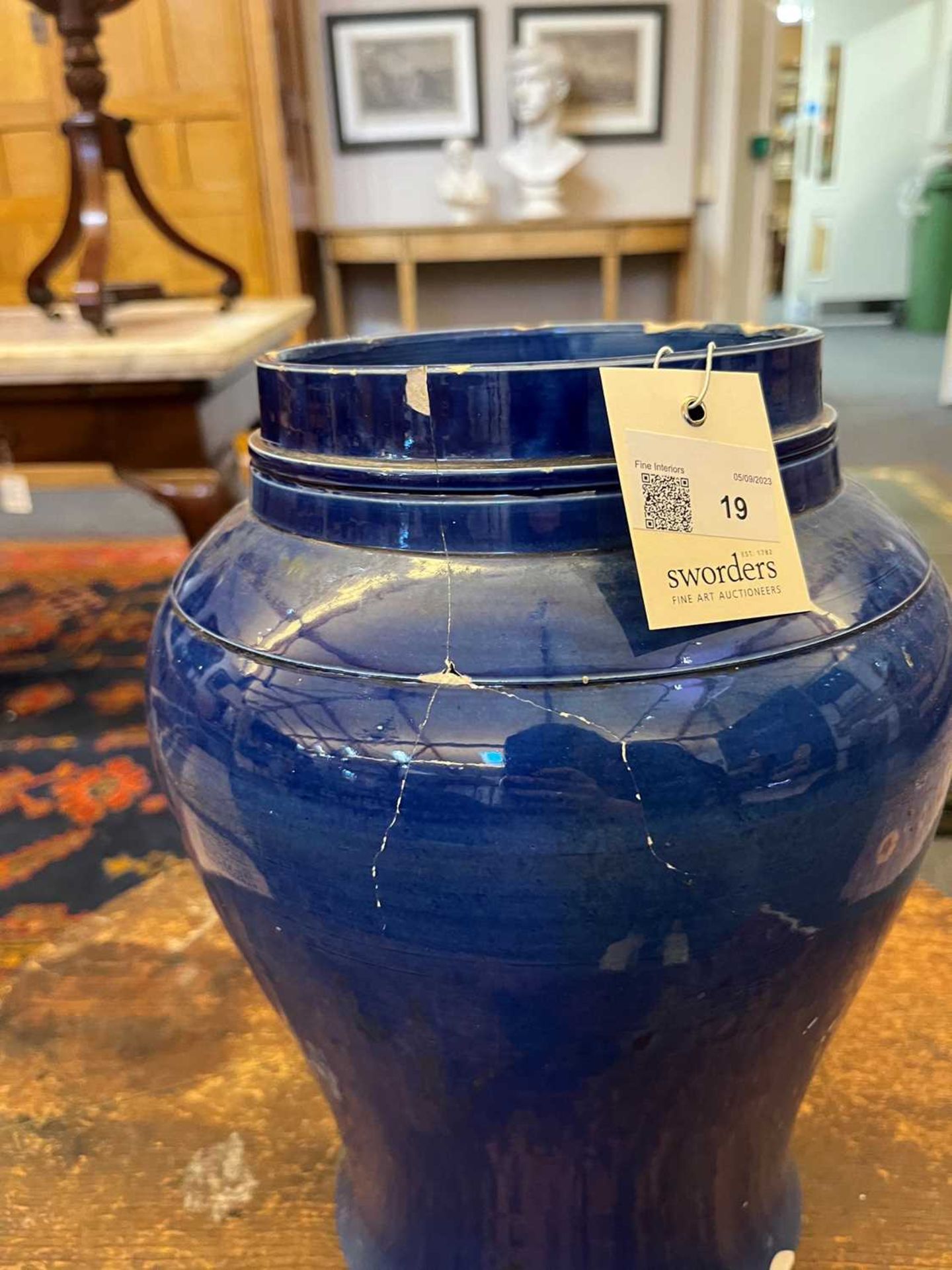 A glazed pottery vase, - Image 10 of 17