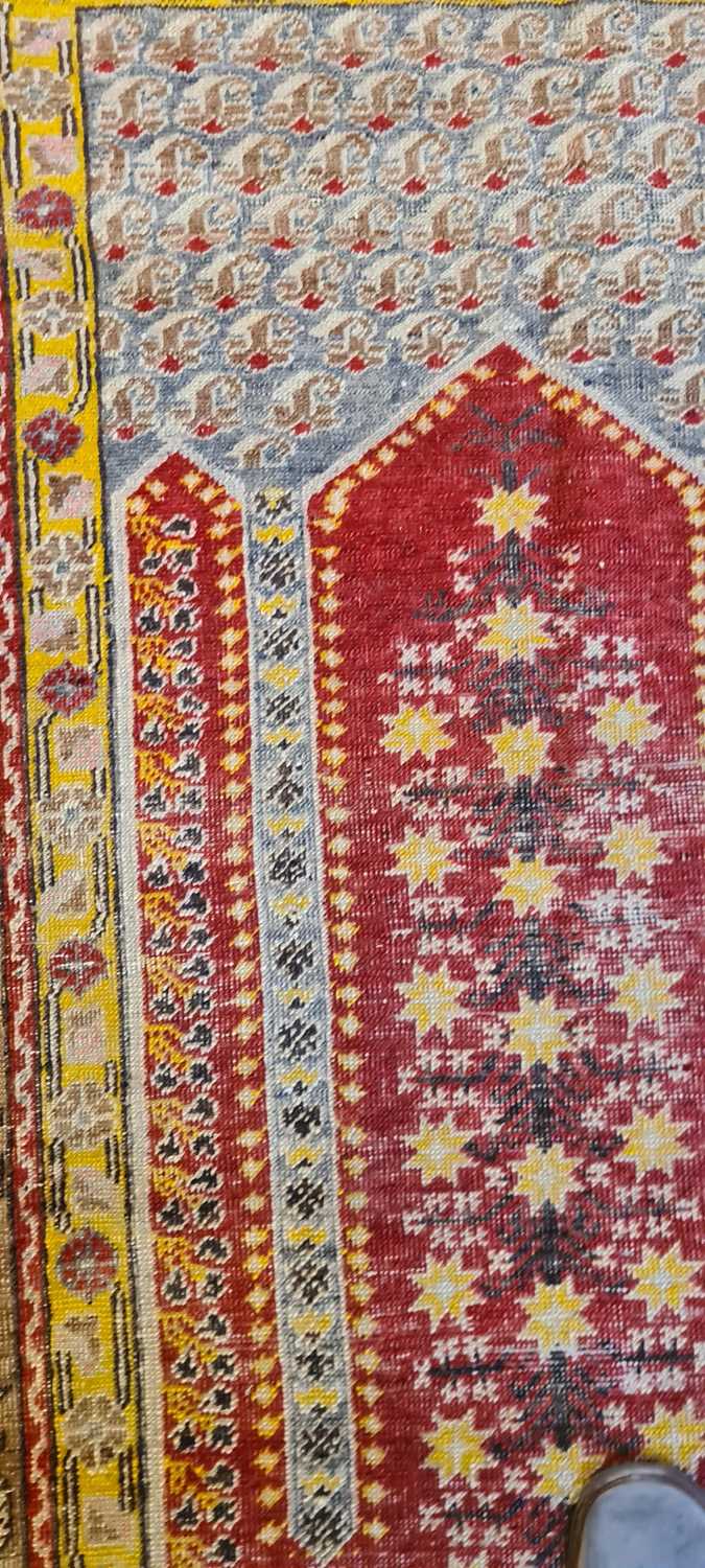 An Anatolian wool prayer rug - Image 12 of 18