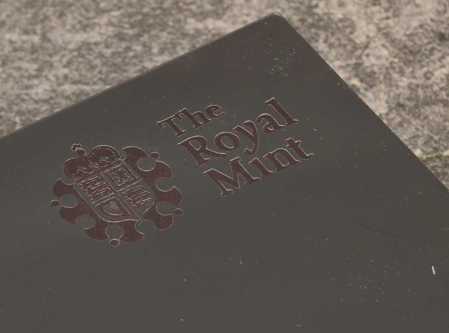 Royal Mint, 2009, 'The Family Silver' proof collection of six coins, - Image 2 of 4