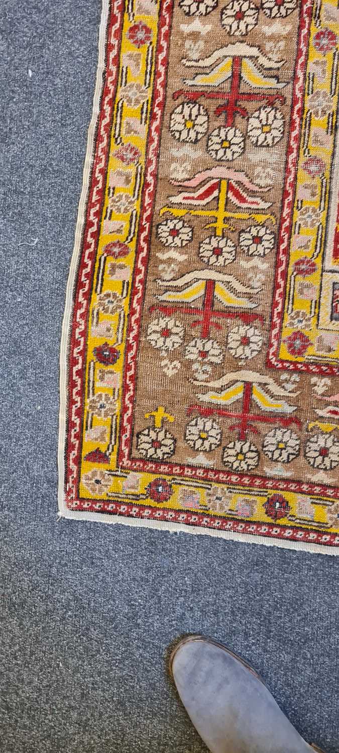 An Anatolian wool prayer rug - Image 14 of 18