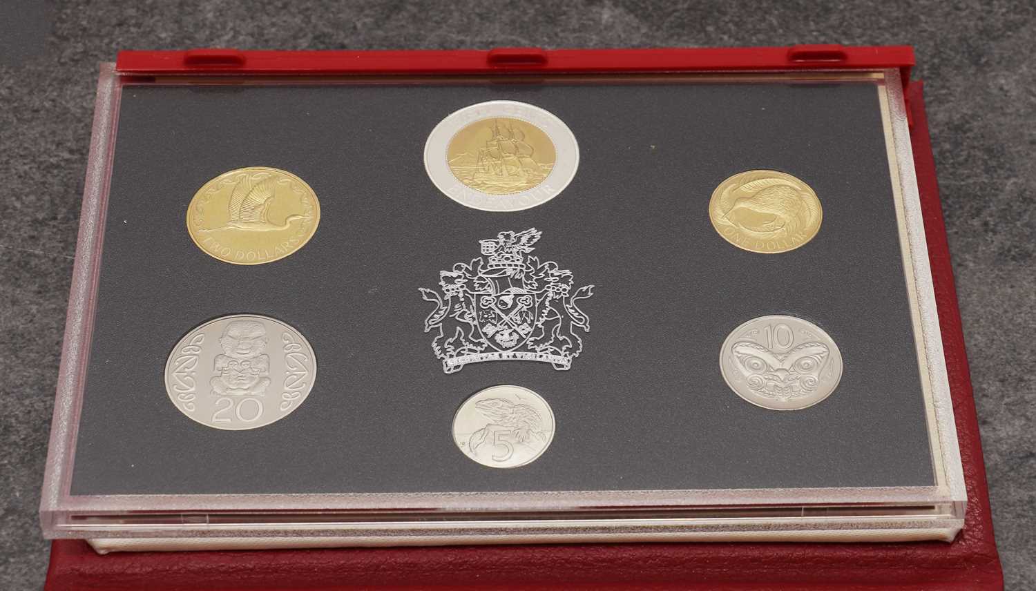 A collection of uncirculated Australian New Zealand mint coins, - Image 7 of 18