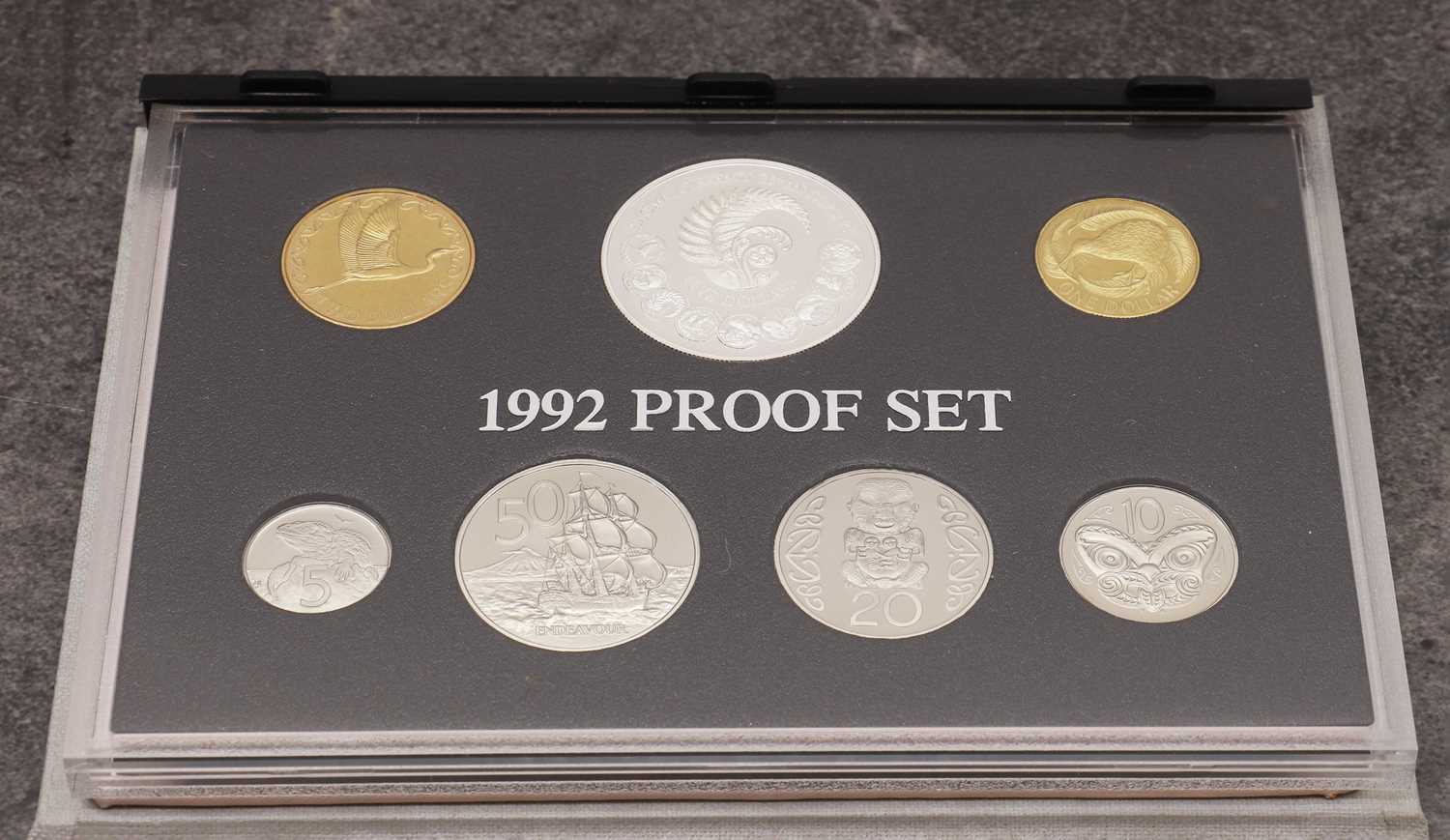 A collection of uncirculated Australian New Zealand mint coins, - Image 12 of 18