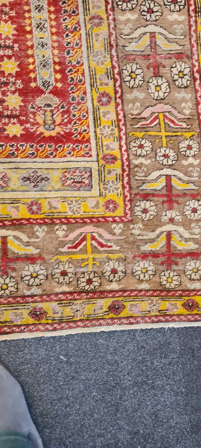 An Anatolian wool prayer rug - Image 3 of 18