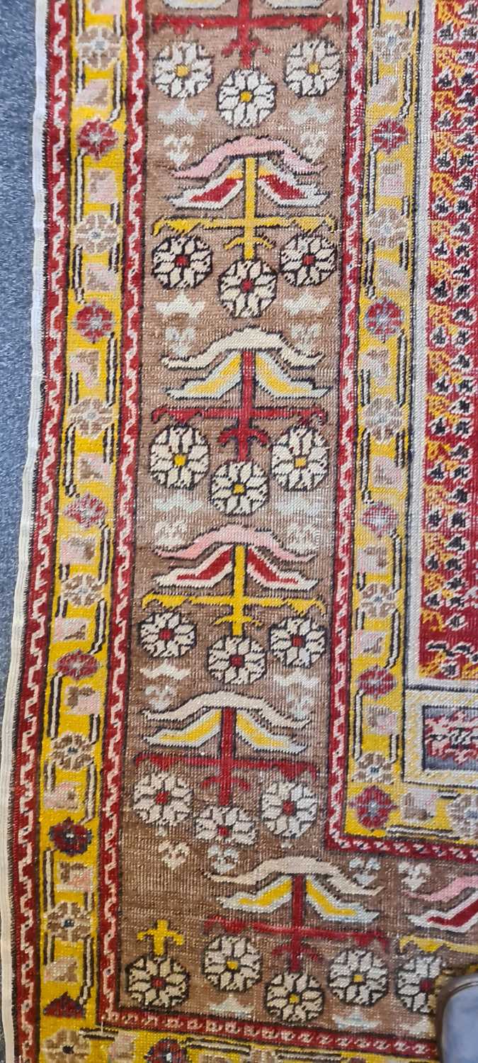 An Anatolian wool prayer rug - Image 10 of 18