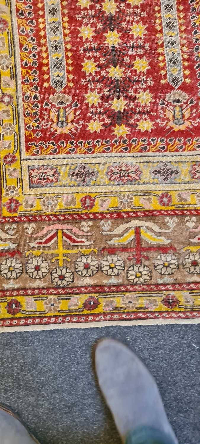 An Anatolian wool prayer rug - Image 16 of 18