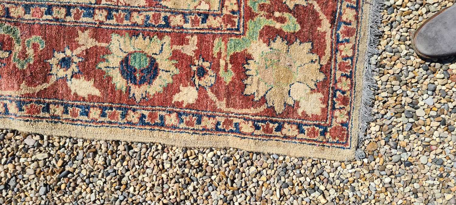 A Ziegler style carpet - Image 17 of 17