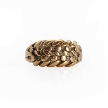 An antique 18ct gold keeper's ring