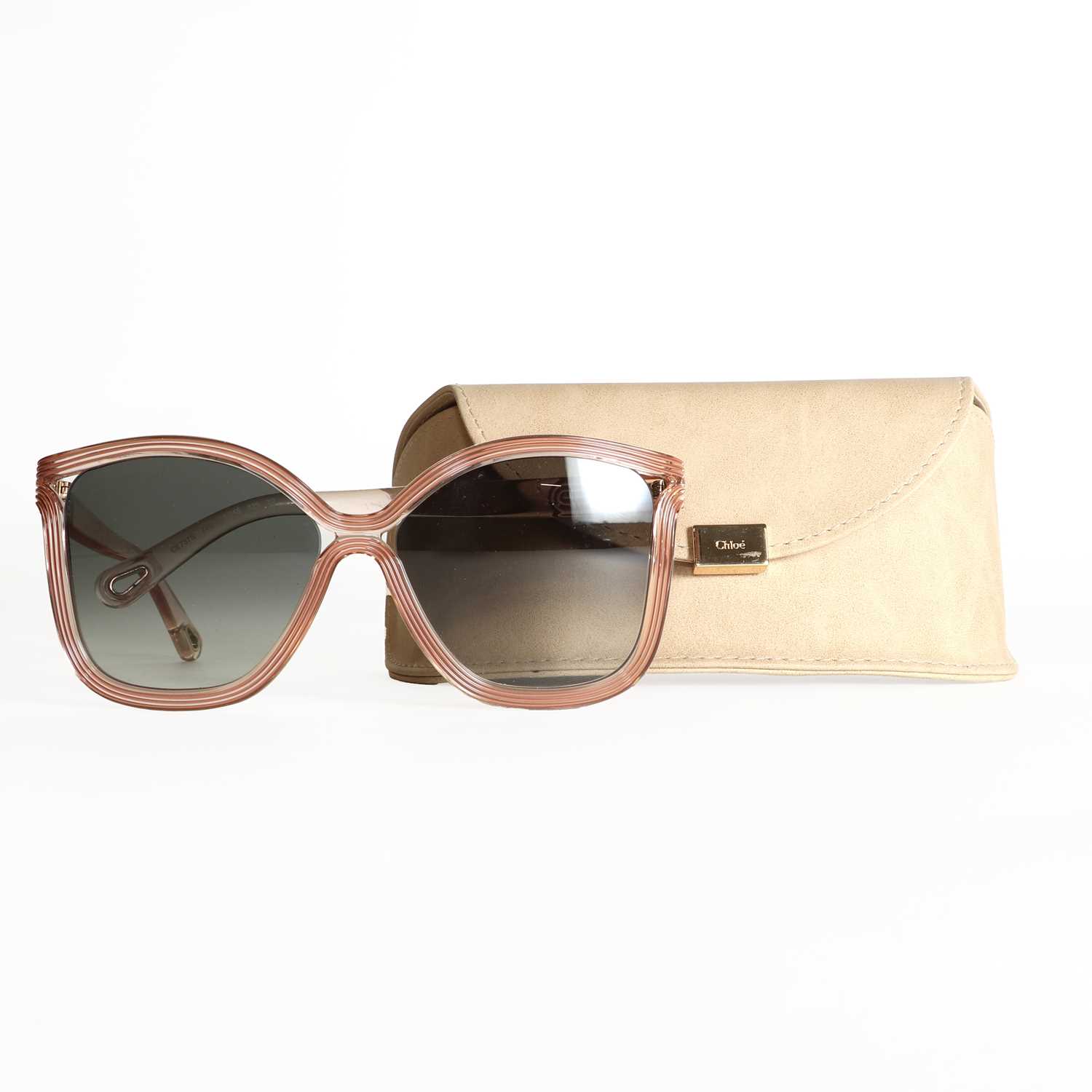 A pair of Fendi faux tortoiseshell framed sunglasses, - Image 9 of 10