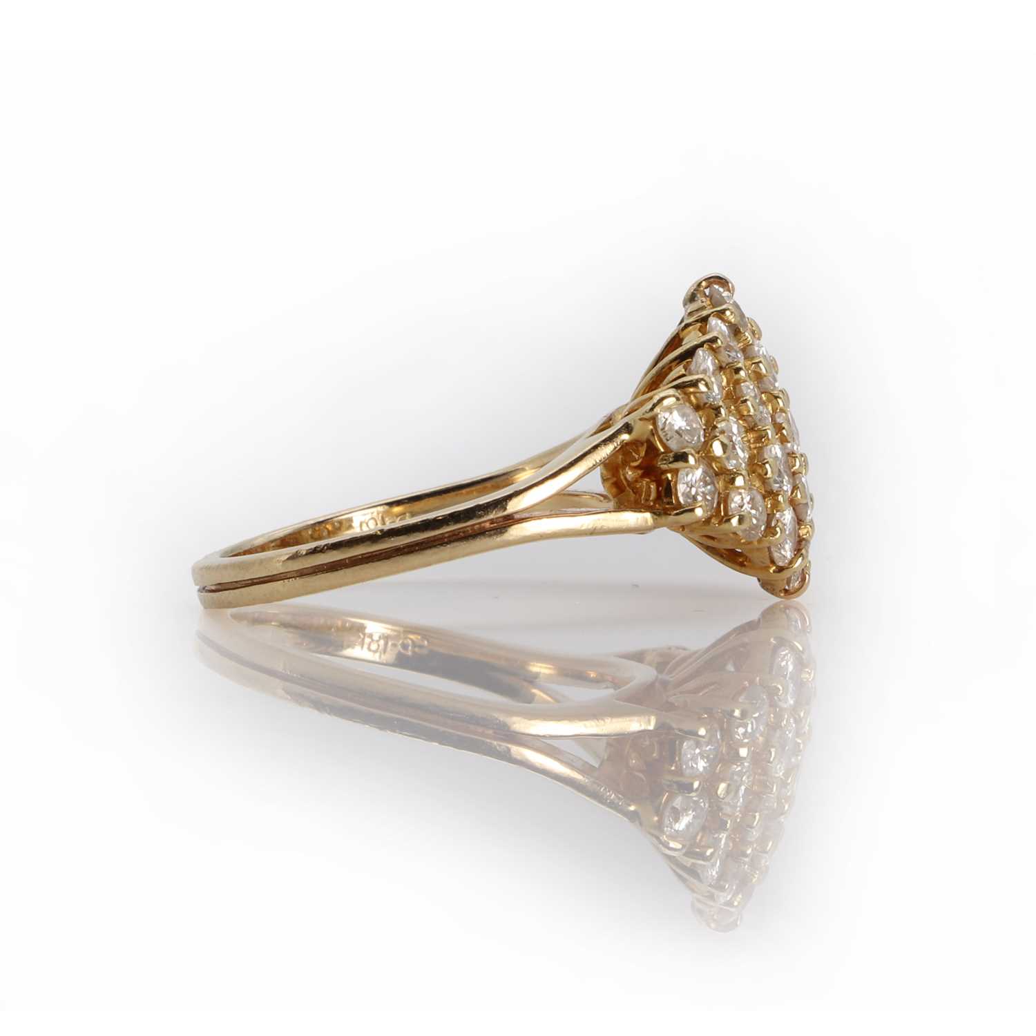 A lozenge shaped diamond panel ring, - Image 3 of 3