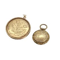 A 9ct gold locket pendant,
