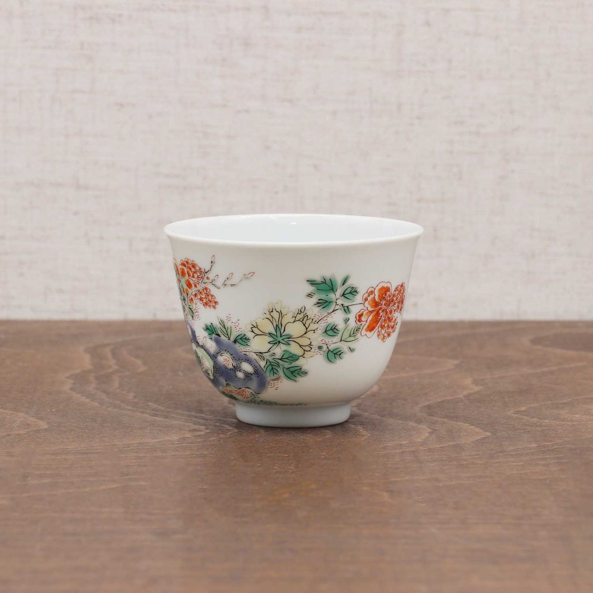 A Chinese wucai cup, - Image 2 of 7
