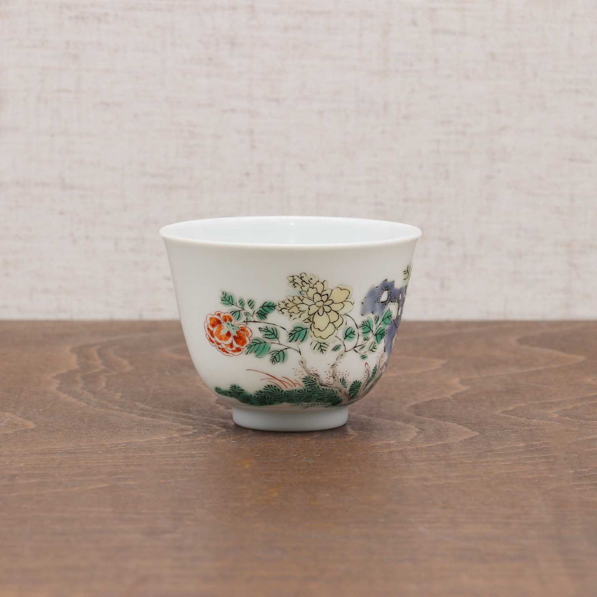 A Chinese wucai cup, - Image 3 of 7