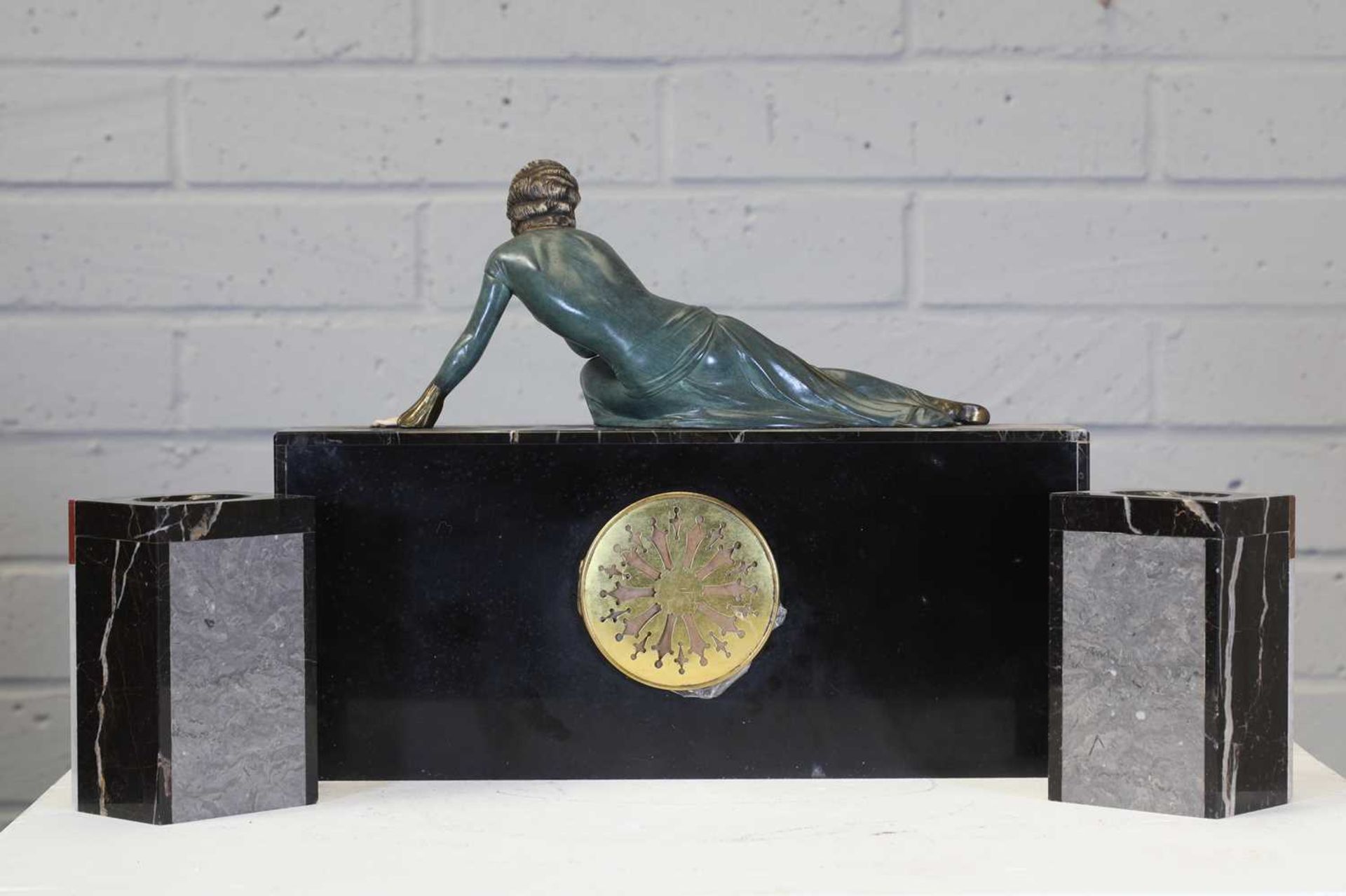 An Art Deco onyx and marble clock garniture, - Image 2 of 5