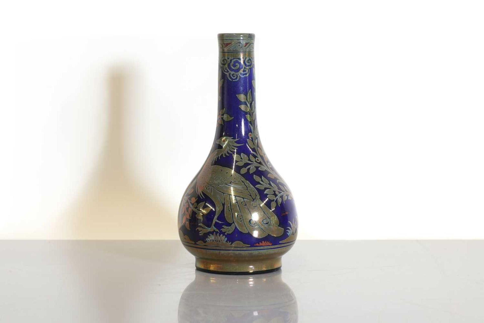 A Pilkington's Royal Lancastrian lustre bottle vase, - Bild 3 aus 9