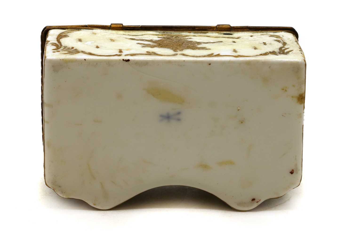 A Meissen style lidded table box - Image 5 of 6