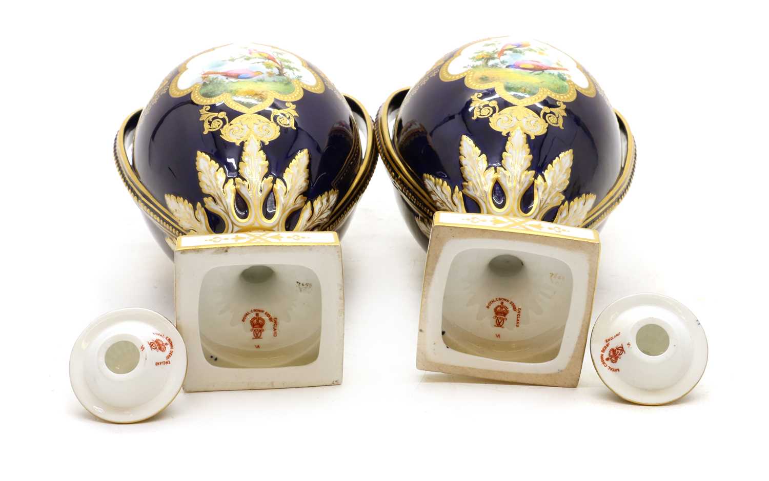 A pair of Royal Crown Derby twin handled vase and covers - Image 4 of 4