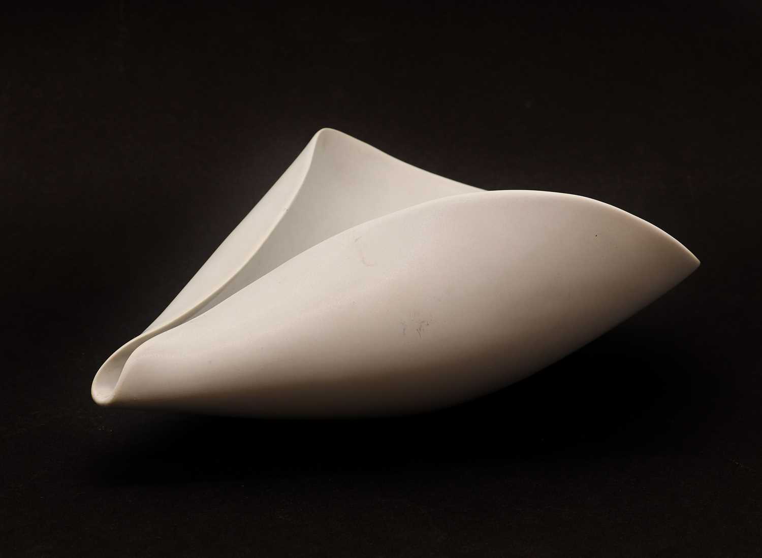 A Gustavsberg 'Veckla' folded bowl, - Image 2 of 4