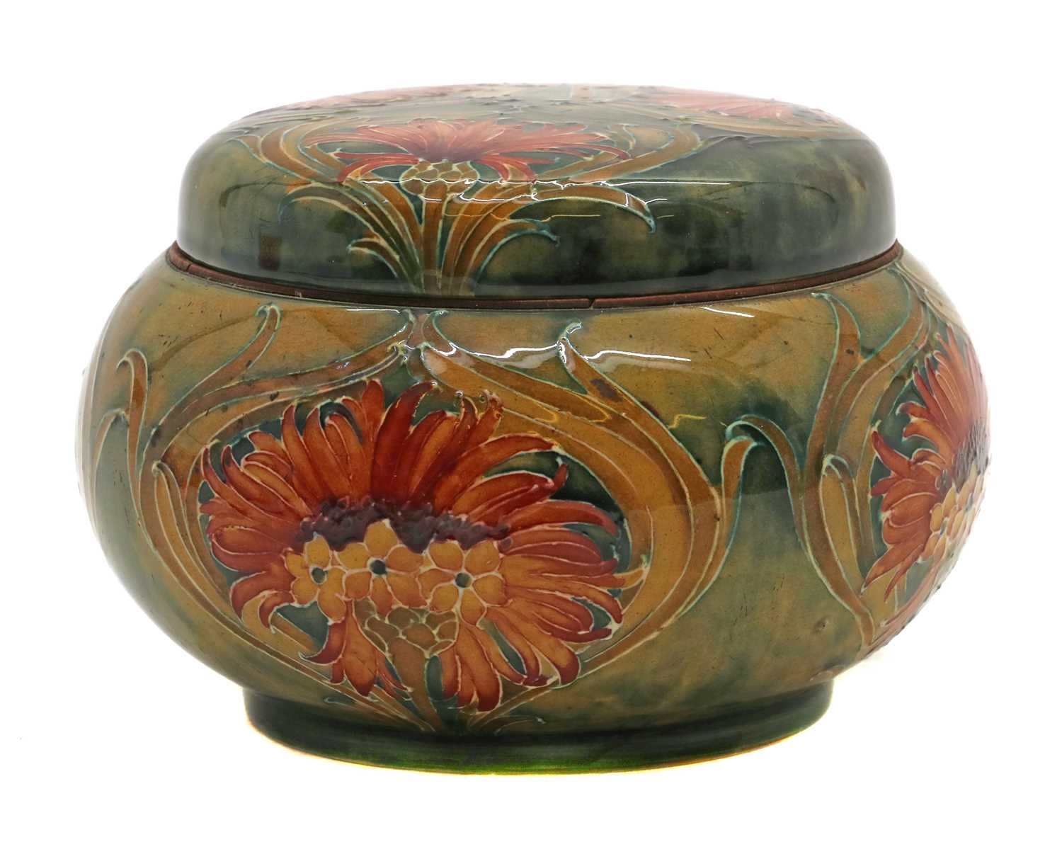 A James Macintyre & Co tobacco jar and cover