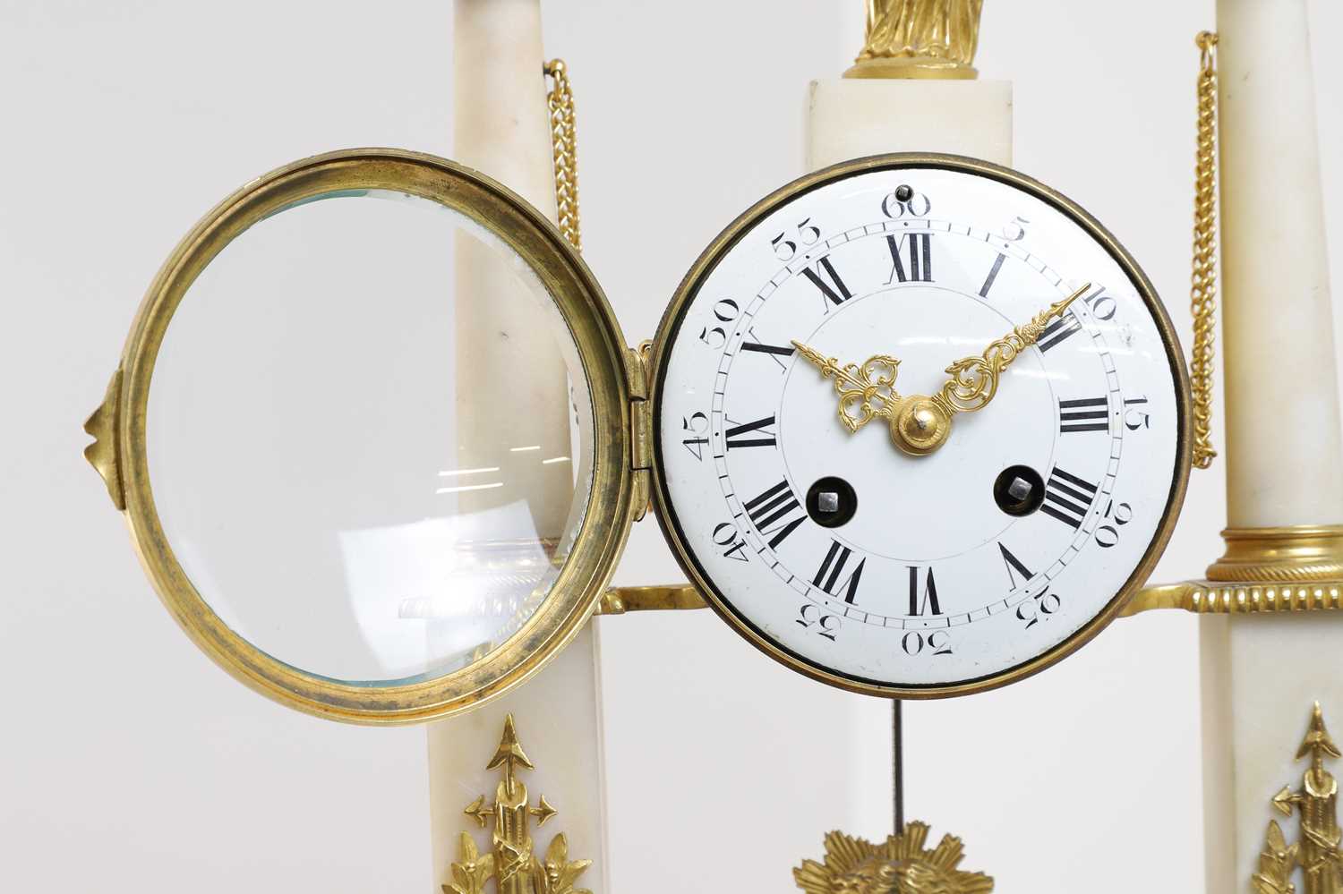 An alabaster and ormolu mantel clock, - Image 3 of 10