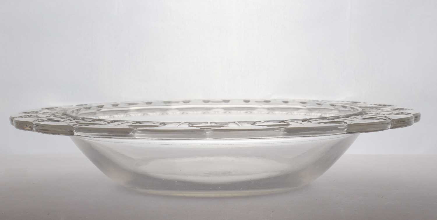 A Lalique 'Chevreuse' glass bowl,