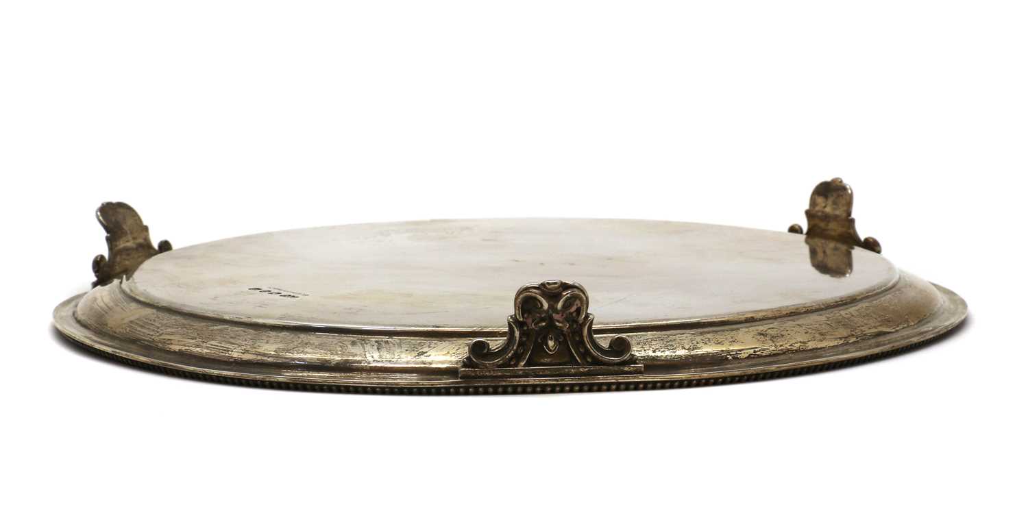 A Victorian silver salver - Image 4 of 5