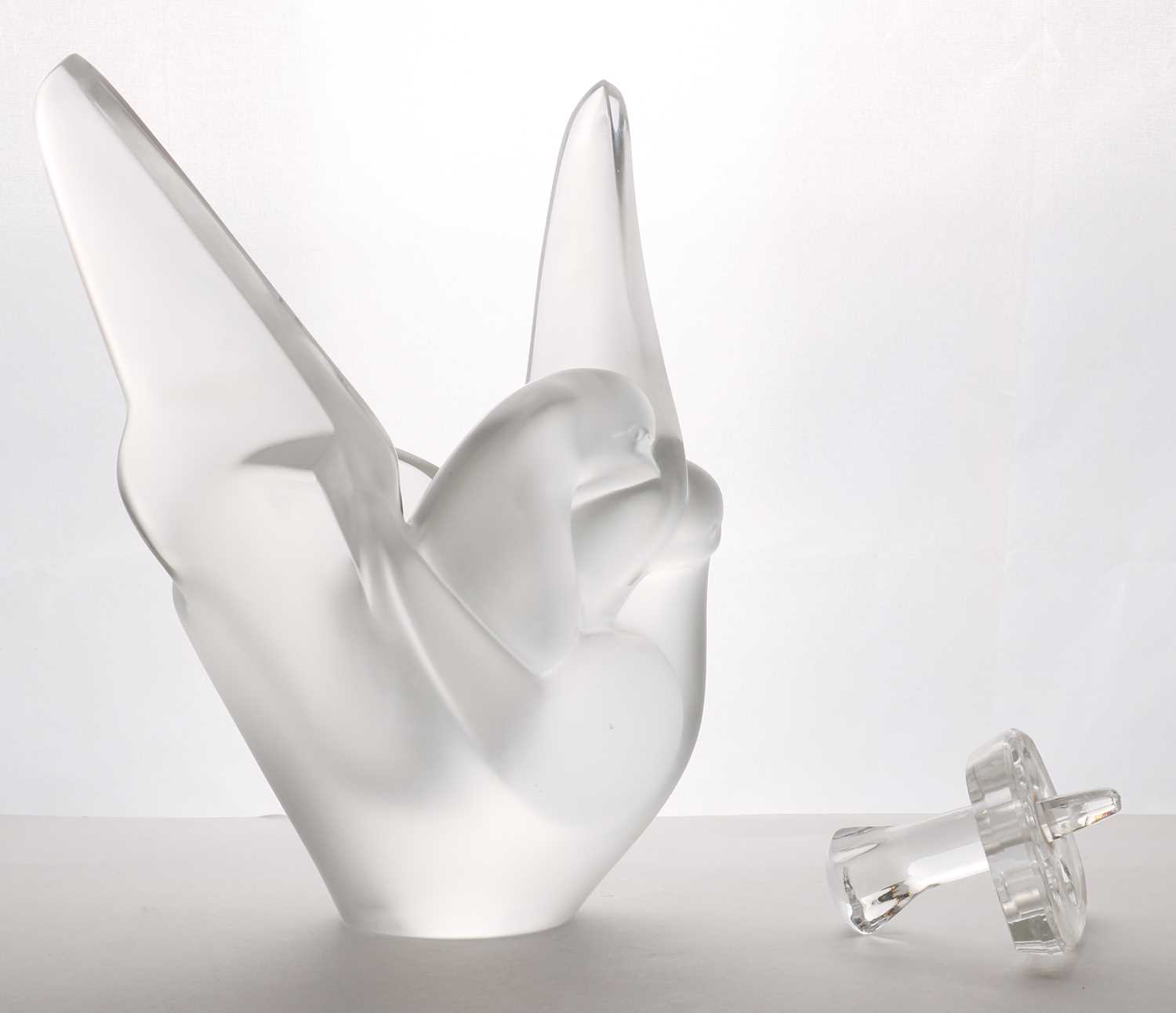 A Lalique glass 'Sylvie' vase - Image 3 of 5