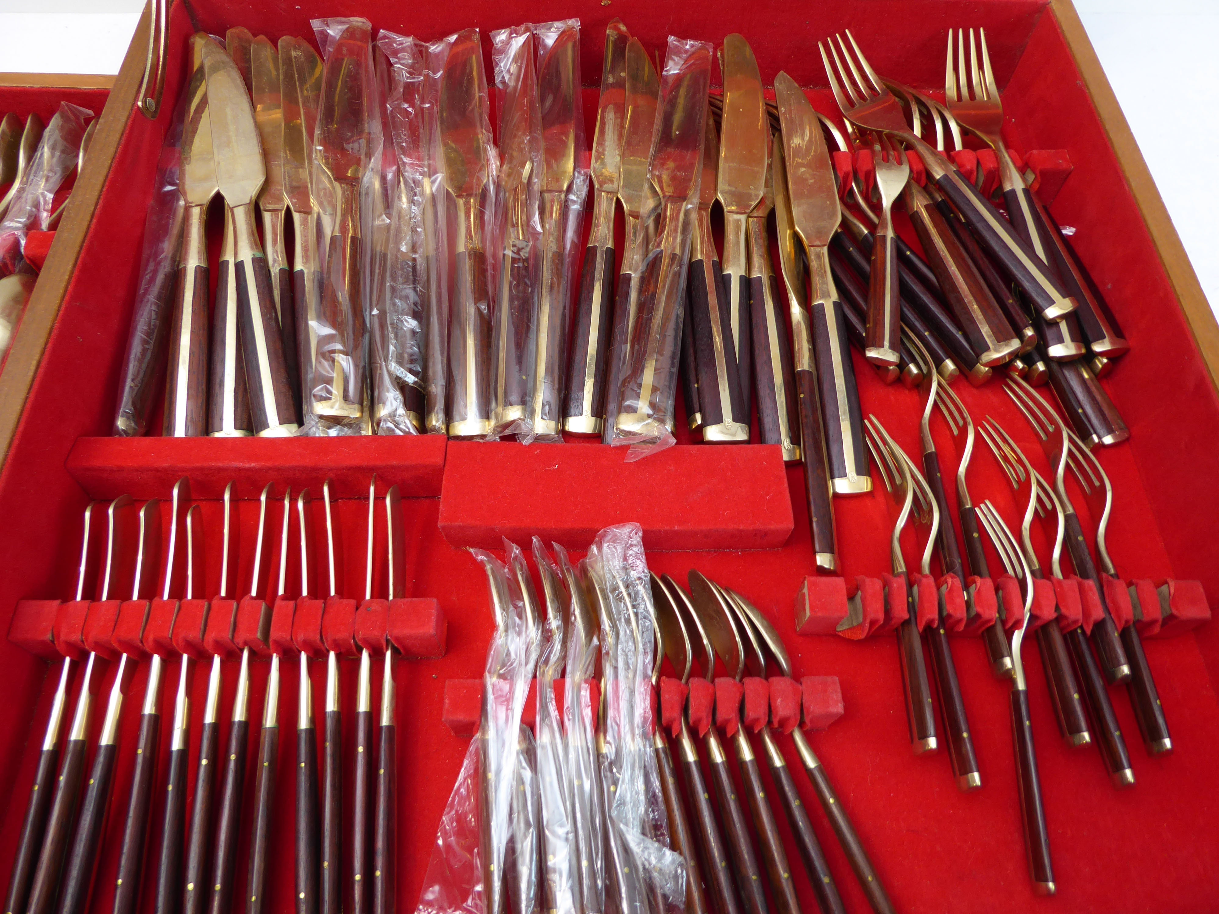 A Thai nickel-bronze ('high tarnish resistant') 12-place cutlery canteen comprising: varying sized - Image 3 of 5