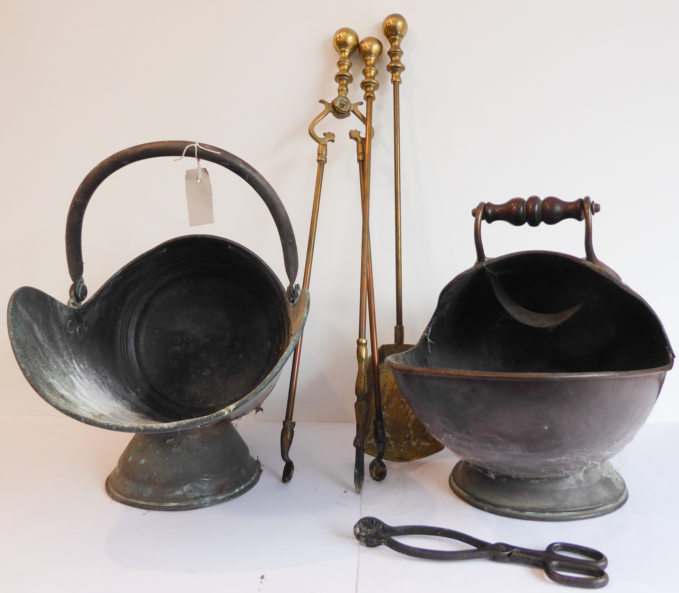 Assorted brass and copper items to include: a 19th century copper helmet-shaped coal scuttle with