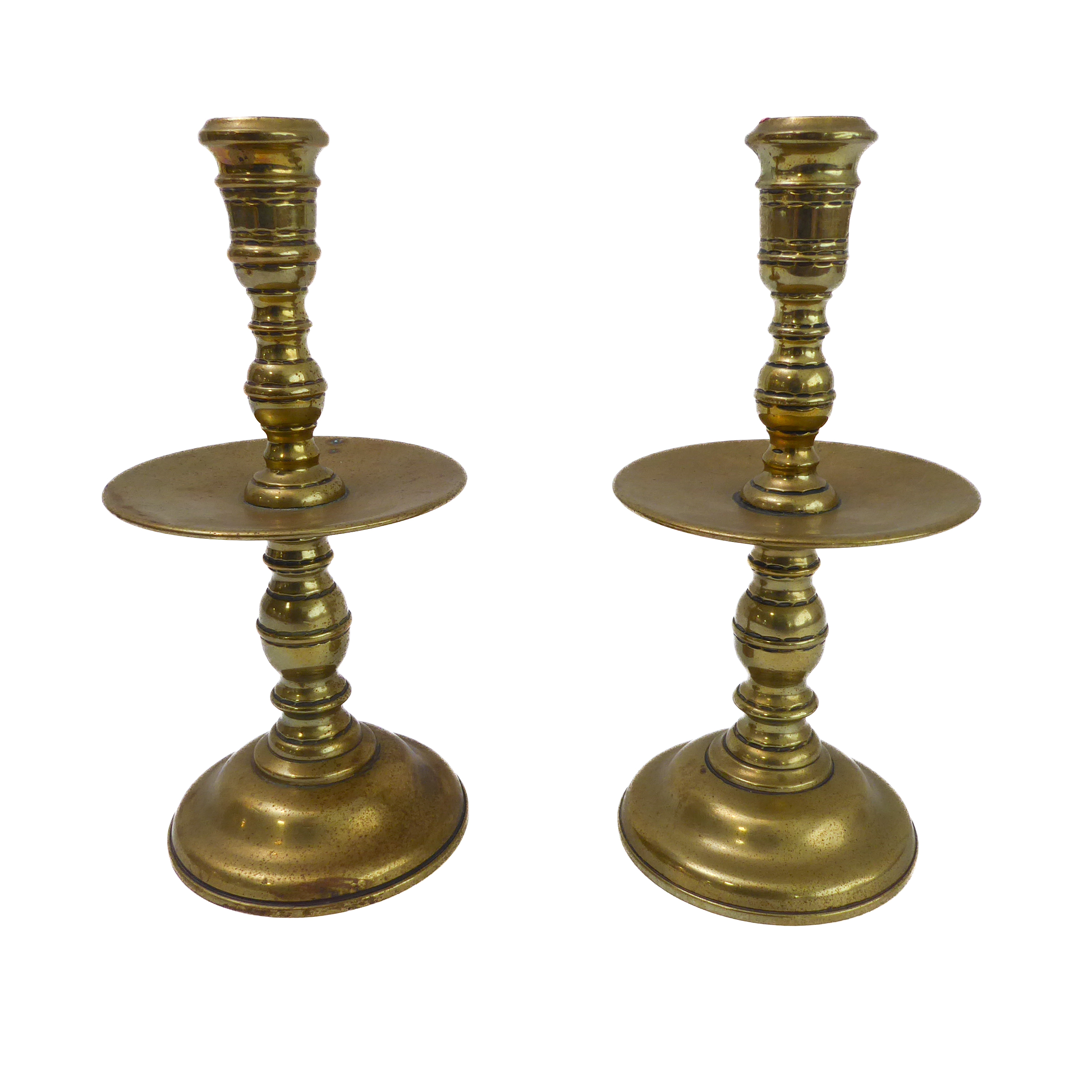 A pair of Dutch brass Heemskirk candlesticks (probably 19th century) in 17th century style) (18.5 cm