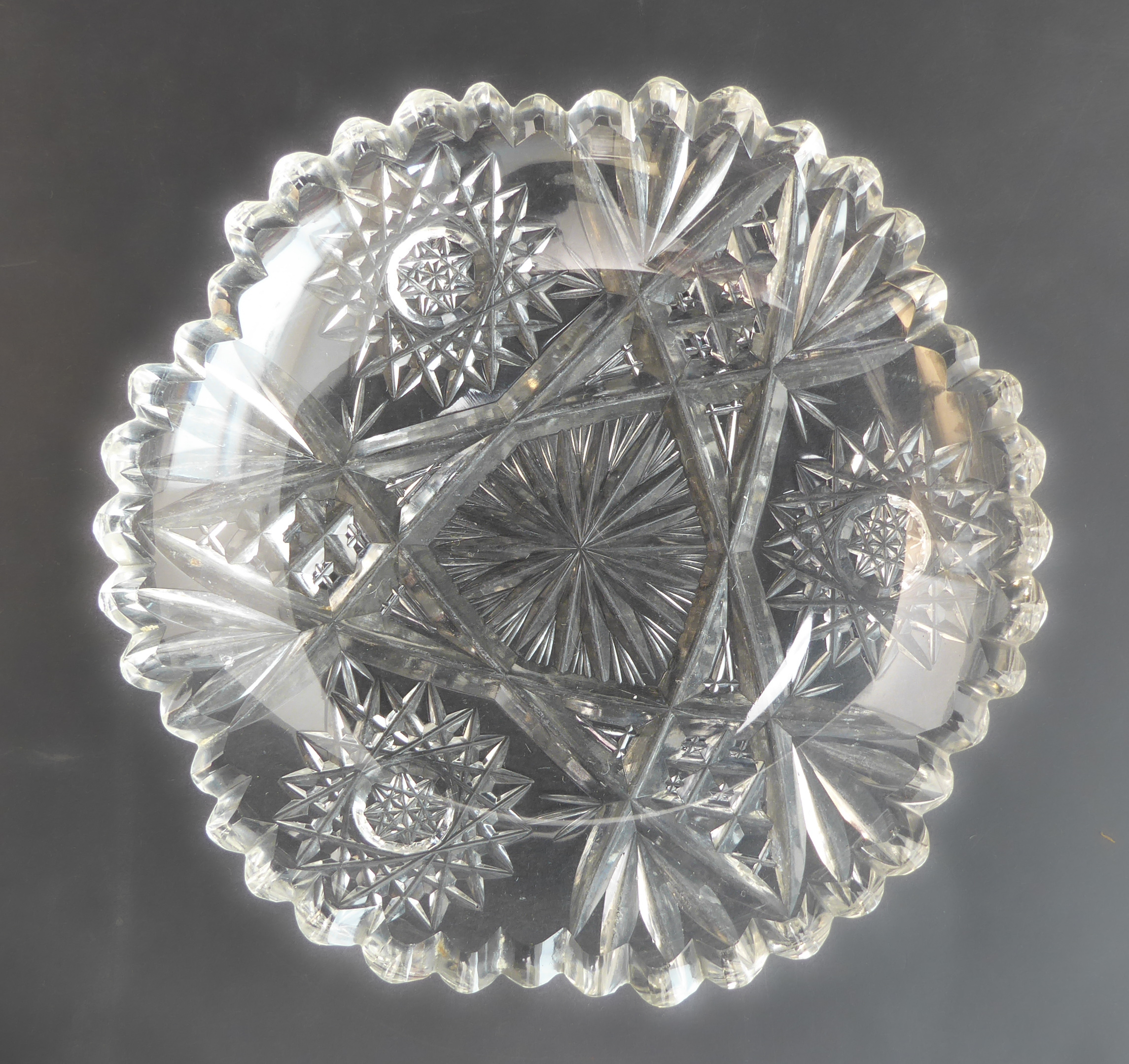 A set of 12 mid-20th century hand-cut Bohemian-style ice bowls (15.5 cm diameter) (one damaged), - Image 2 of 6