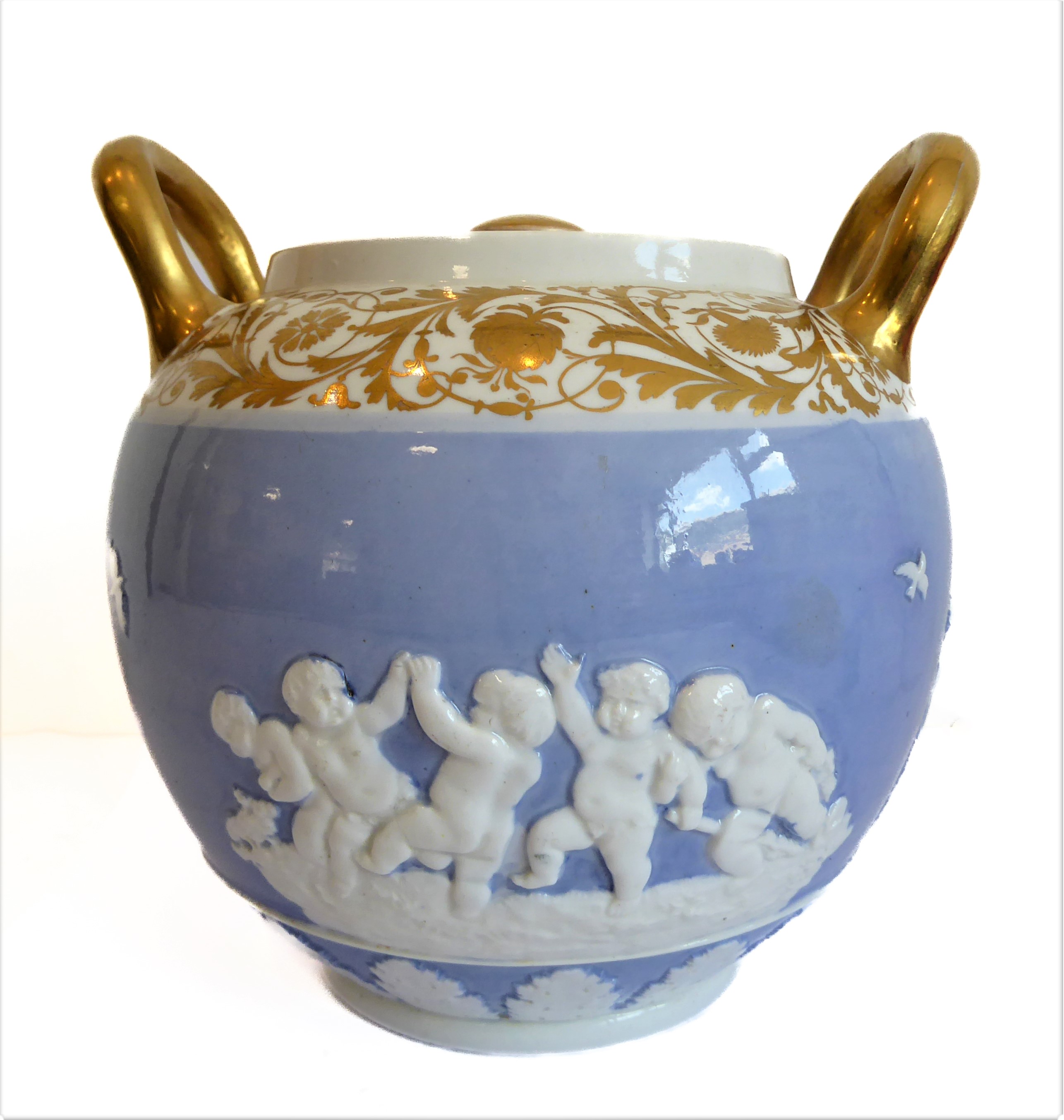 An early 19th century Spode two-handled ovoid pot and cover: gilded handles and a band of further - Image 2 of 5