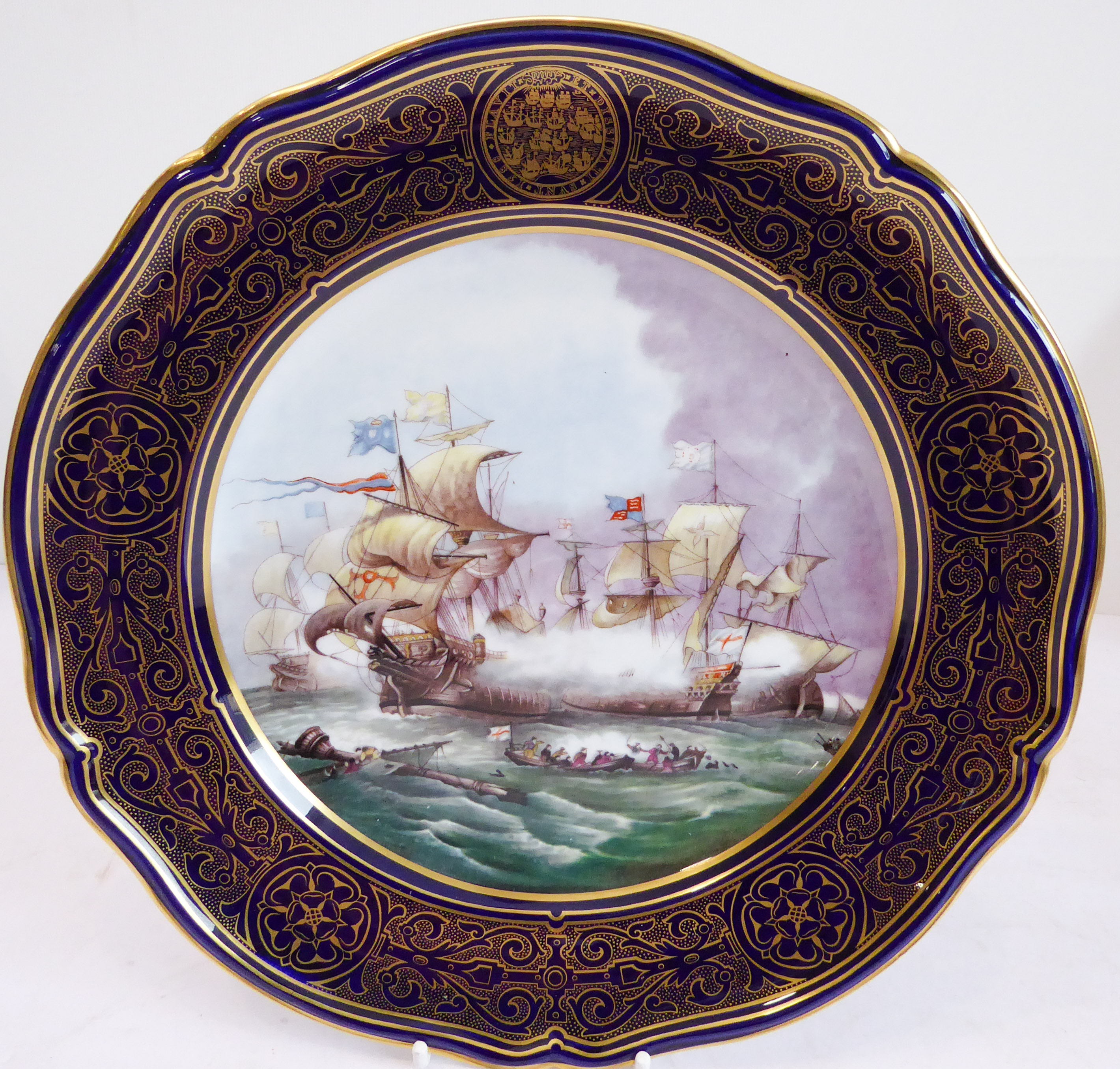 A mixed lot comprising: 5 limited edition Spode 'Armada Series' plates; 11  enamel boxes to - Image 3 of 8