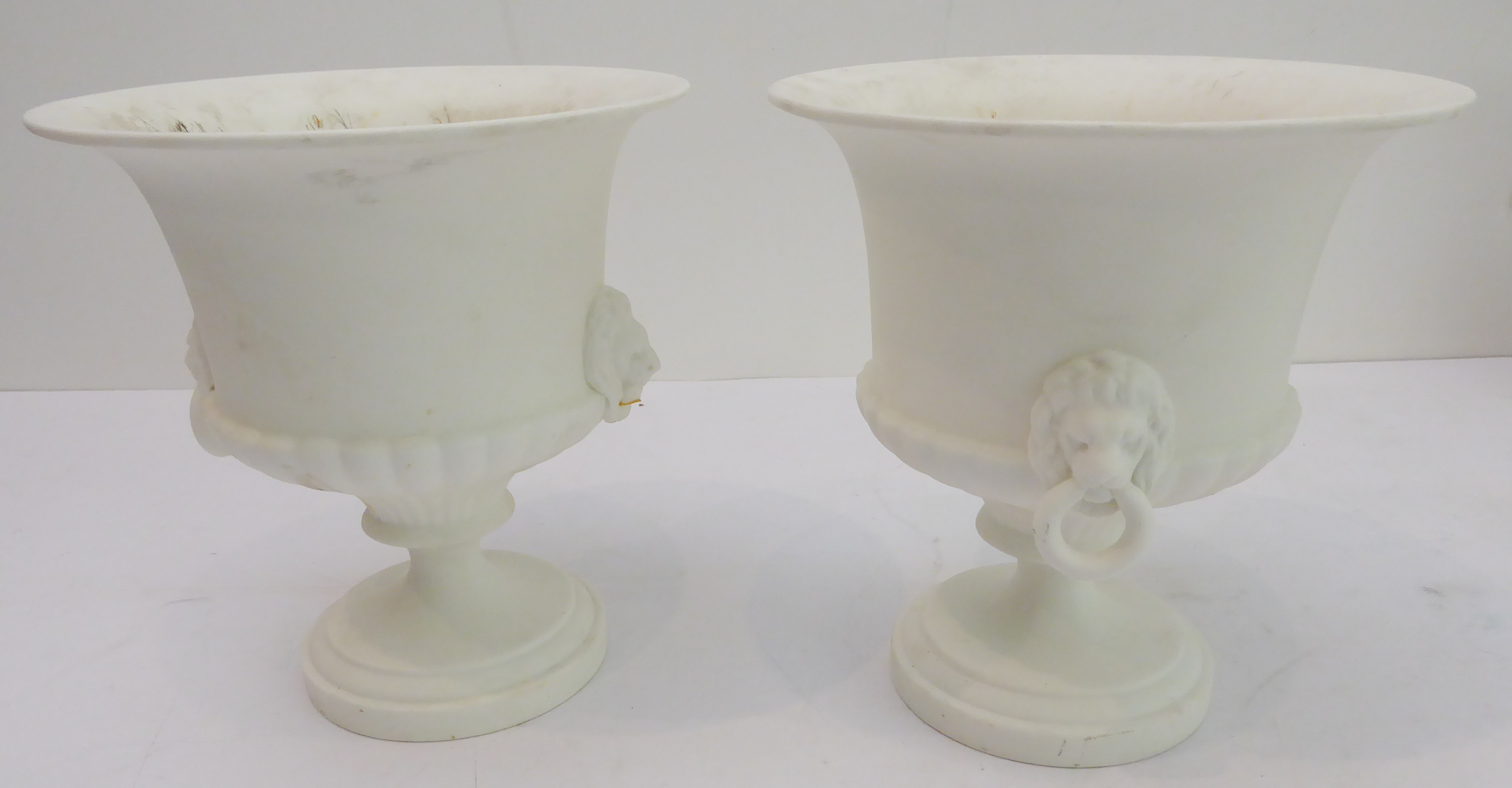 Ten ceramic pieces to include: a pair of Royal Worcester campana-shaped porcelain urns; a 19th - Image 5 of 9