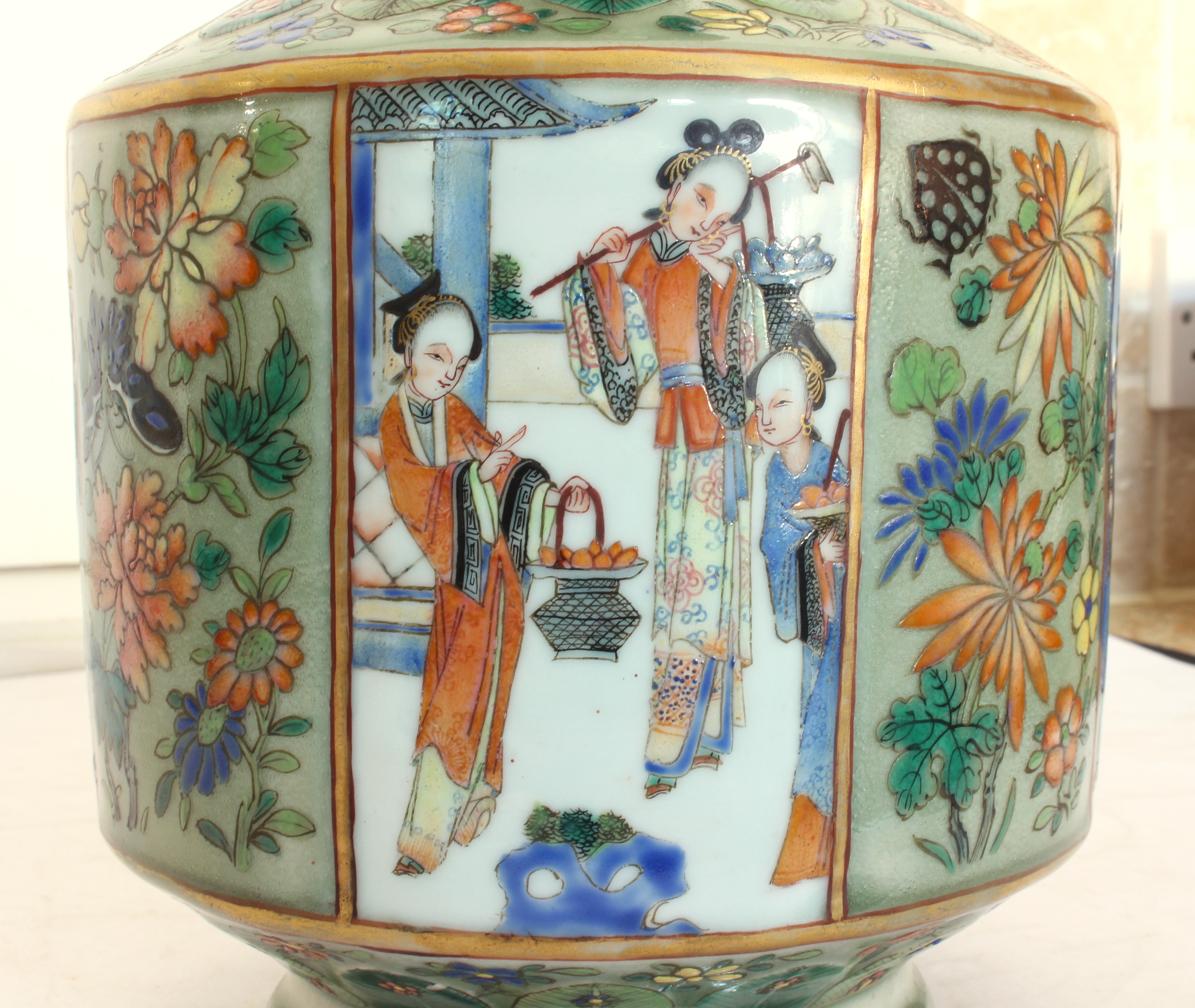 A pair of 19th century two-handled Chinese porcelain vases: the lips with Greek-style key frets - Image 19 of 30