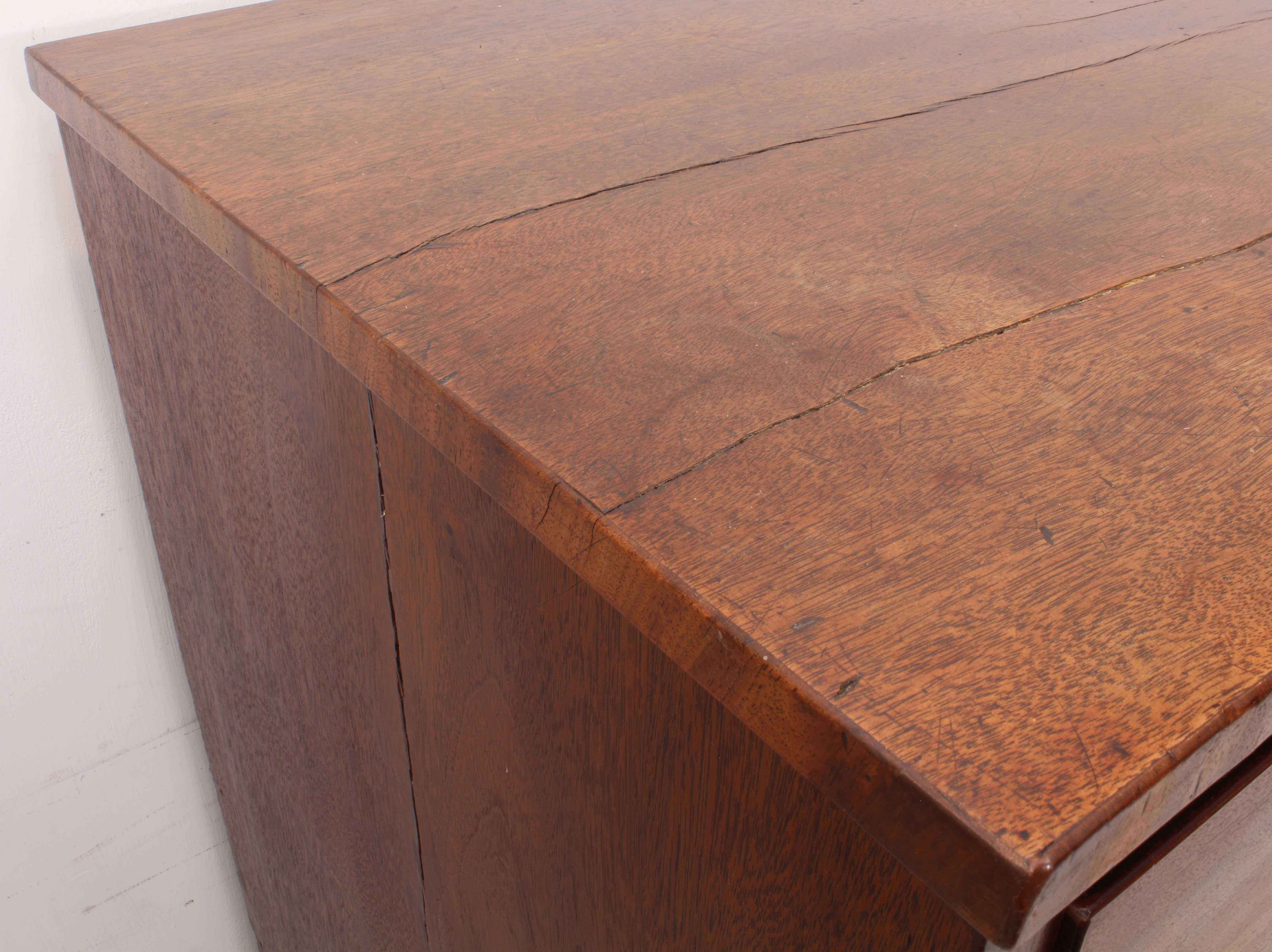 A mid-19th century mahogany two-part chest of drawers: two half-width over four full-width graduated - Image 5 of 5