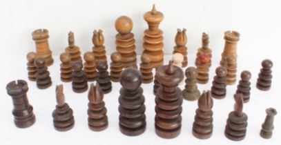 A 19th century boxwood and rosewood chess set (the kings approx. 8.5 cm high) (The 8 white pawns