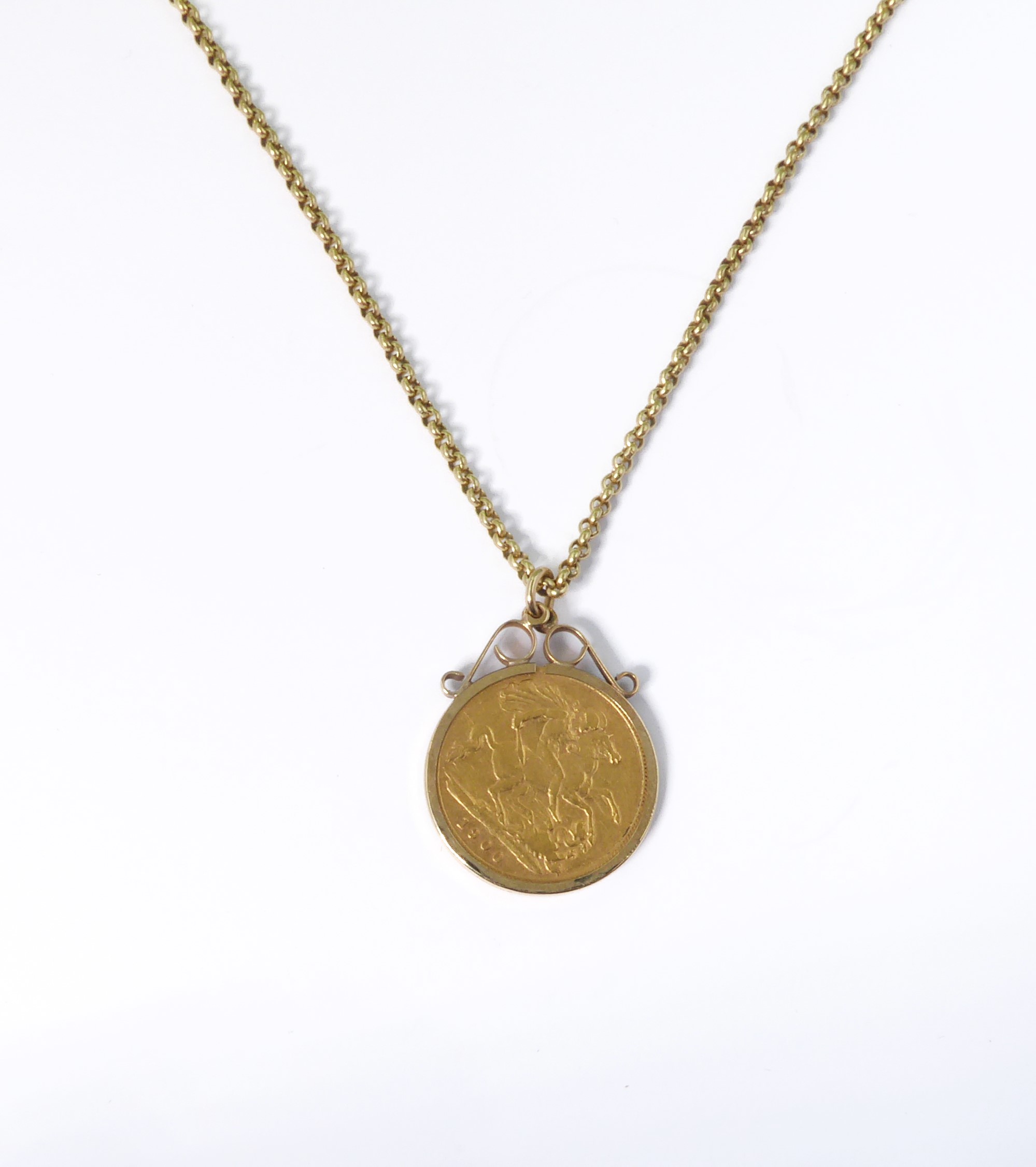 Queen Victoria - a 1900 gold half-sovereign, in a 9ct gold pendant mount, on a 9ct gold belcher - Image 3 of 3