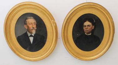 French School (late 19th to early 20th century) - Portraits of a lady and gentleman, a pair; oval