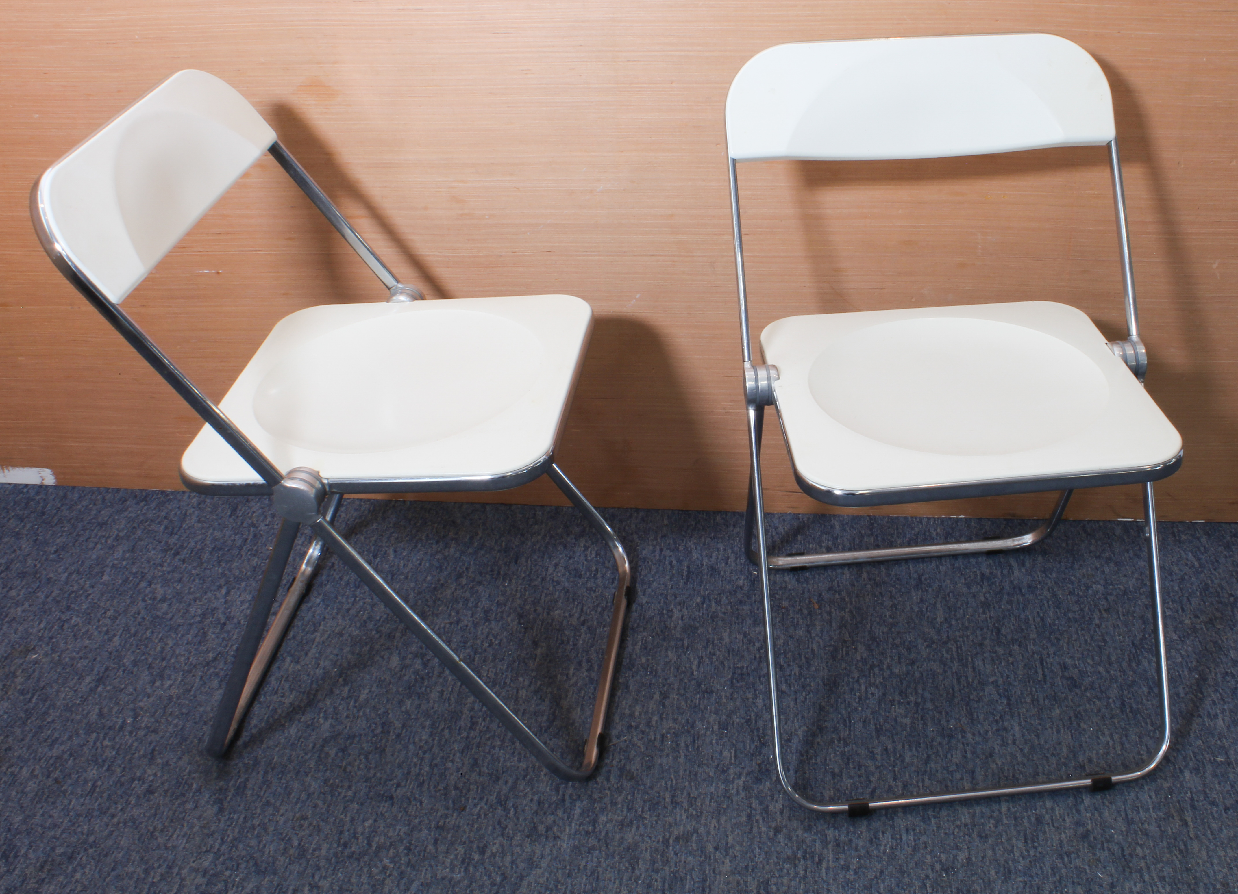 A 1970s Platone folding table or desk by Giancarlo Castelli of Italy and two matching Plia chairs: - Image 3 of 5