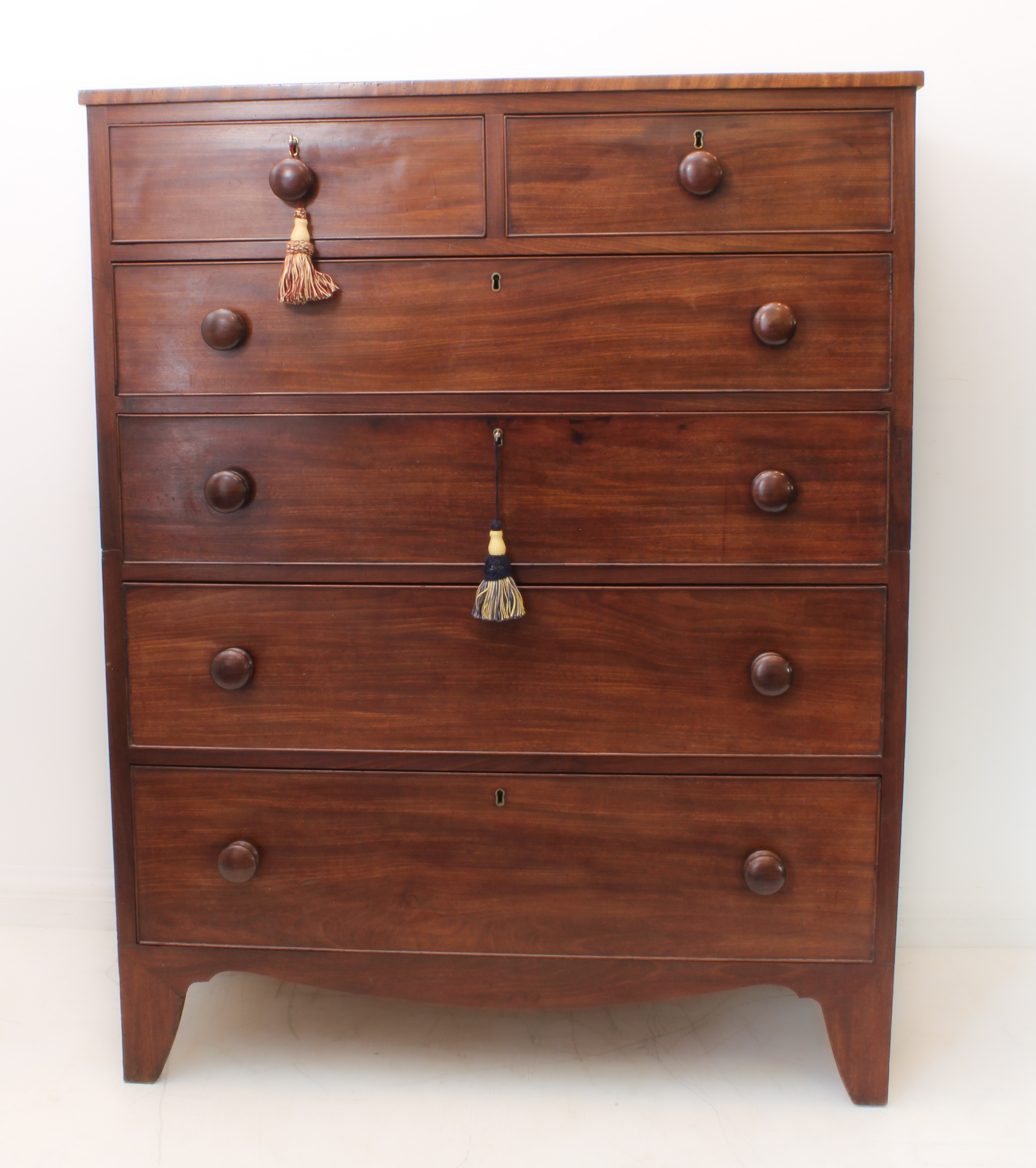A mid-19th century mahogany two-part chest of drawers: two half-width over four full-width graduated - Image 2 of 5